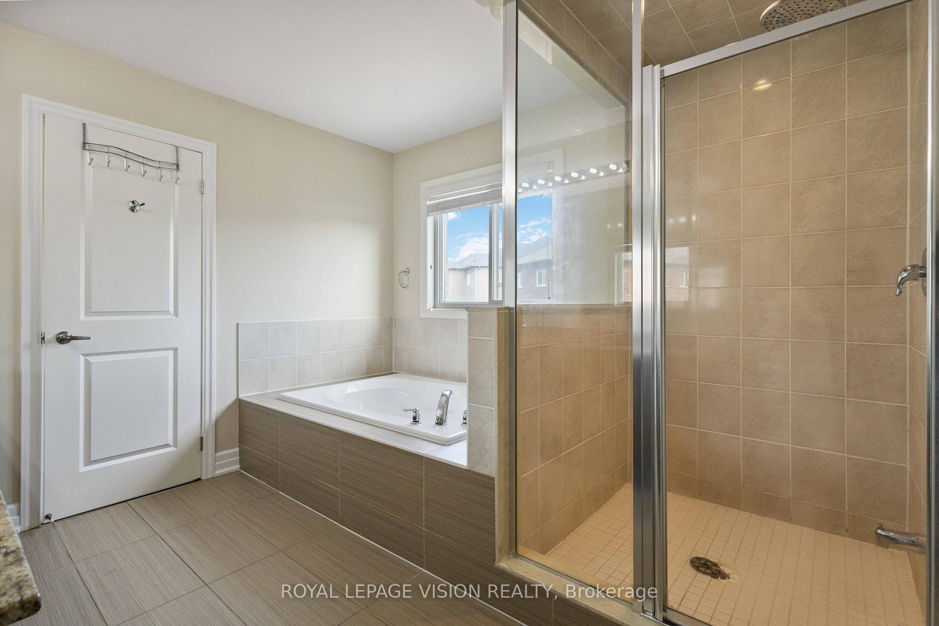 Photo 26 of 496 Gulfstream Avenue Main, Oshawa, Windfields — HOMEH