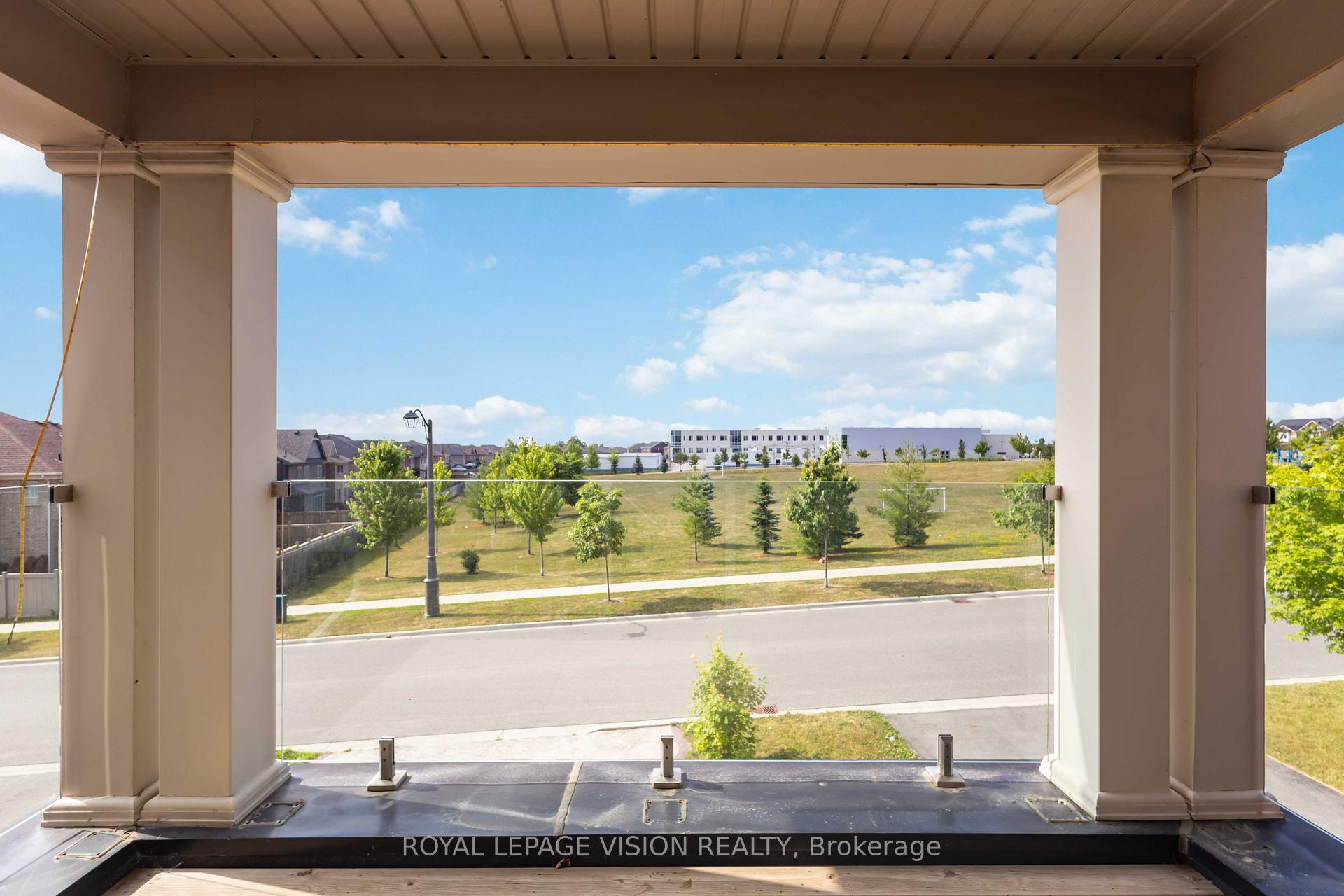 Photo 28 of 496 Gulfstream Avenue Main, Oshawa, Windfields — HOMEH