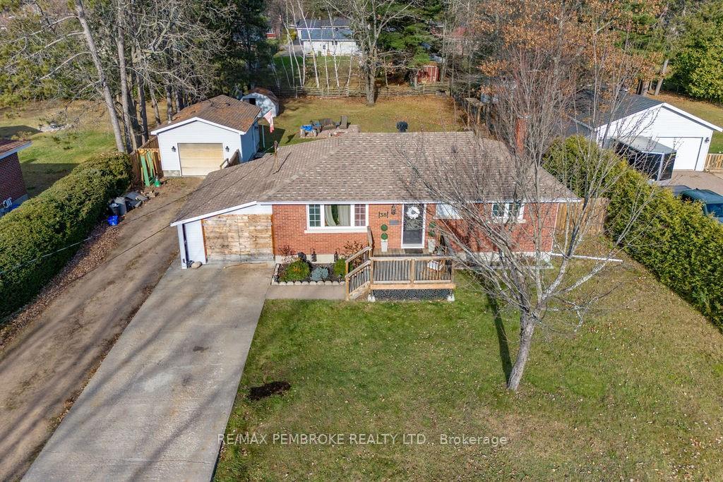Photo 1 of 38 Sunset Crescent, Petawawa — HOMEH