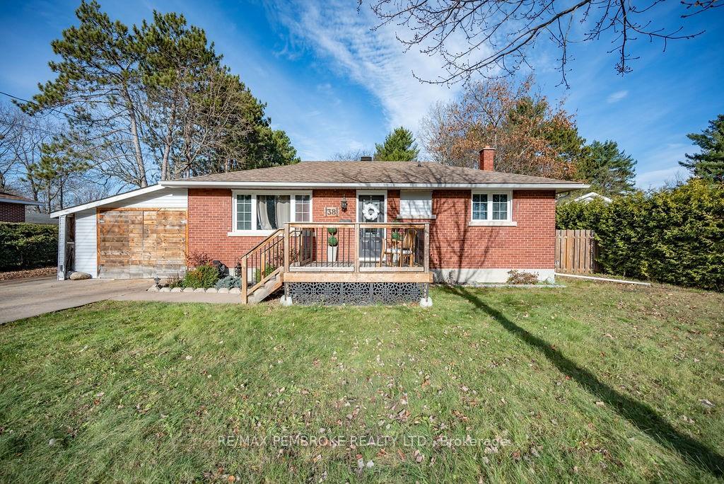 Photo 2 of 38 Sunset Crescent, Petawawa — HOMEH