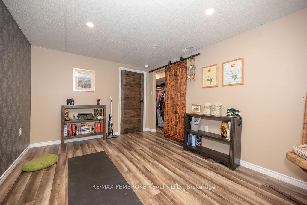Photo 21 of 38 Sunset Crescent, Petawawa — HOMEH