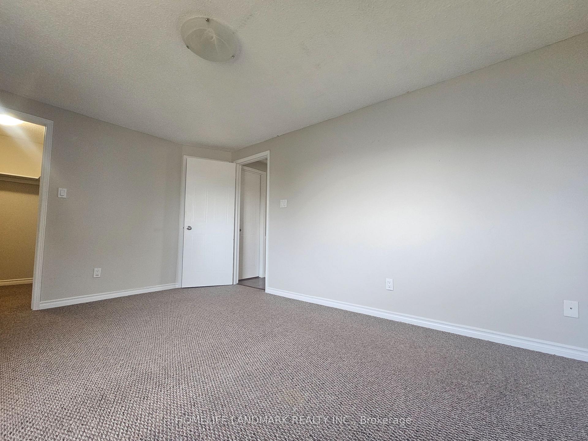 Photo 17 of 796 Bennett Crescent, Oshawa, Pinecrest — HOMEH