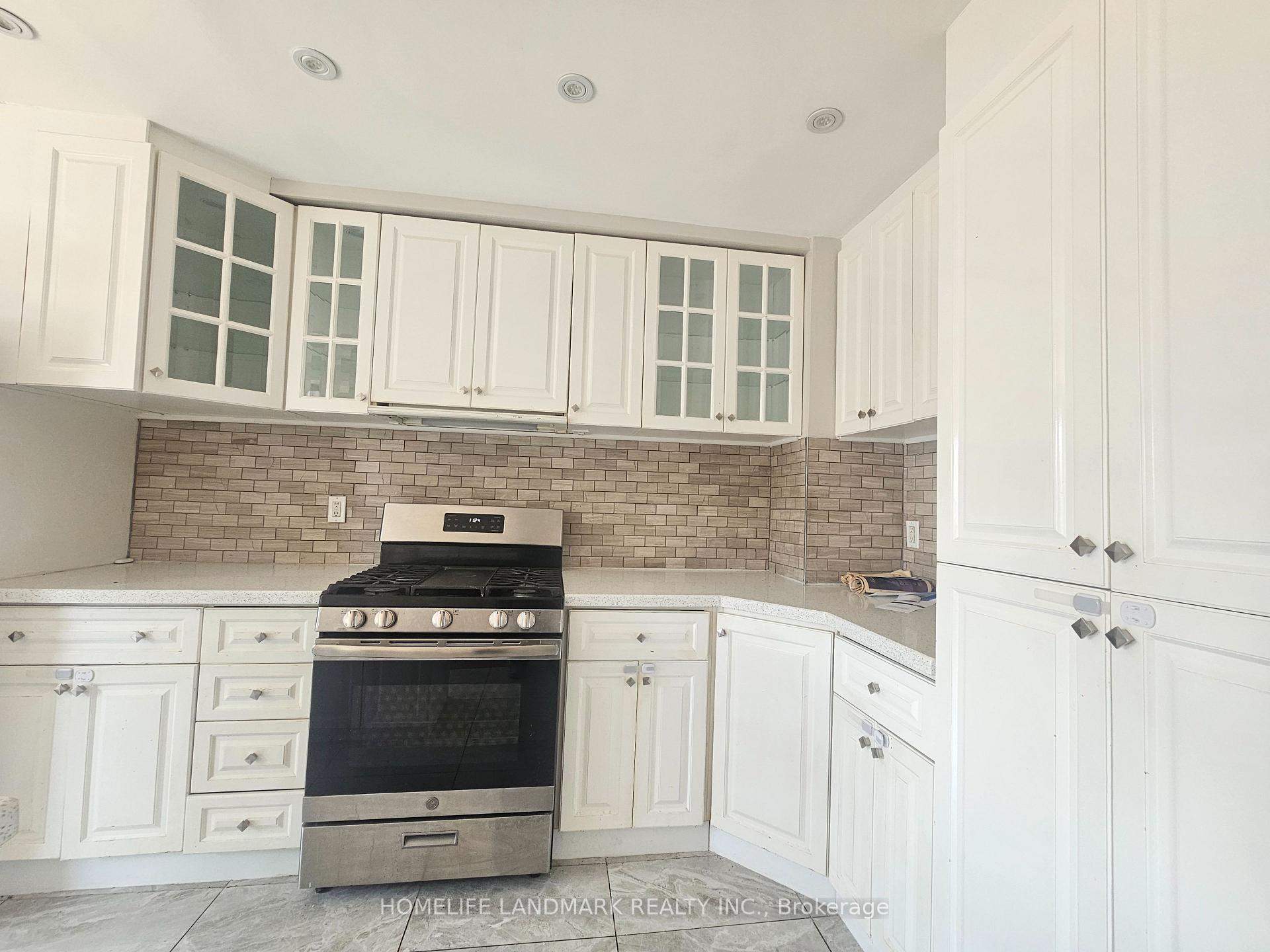 Photo 22 of 796 Bennett Crescent, Oshawa, Pinecrest — HOMEH