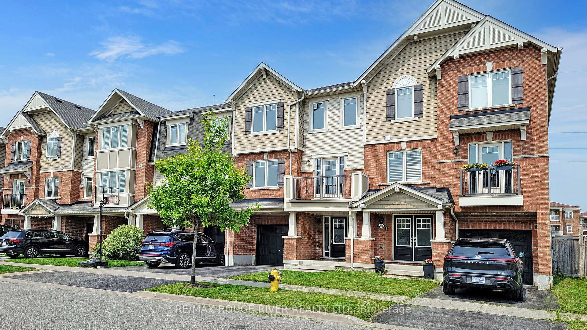 Photo 2 of 2416 Bronzedale Street, Pickering, Duffin Heights — HOMEH