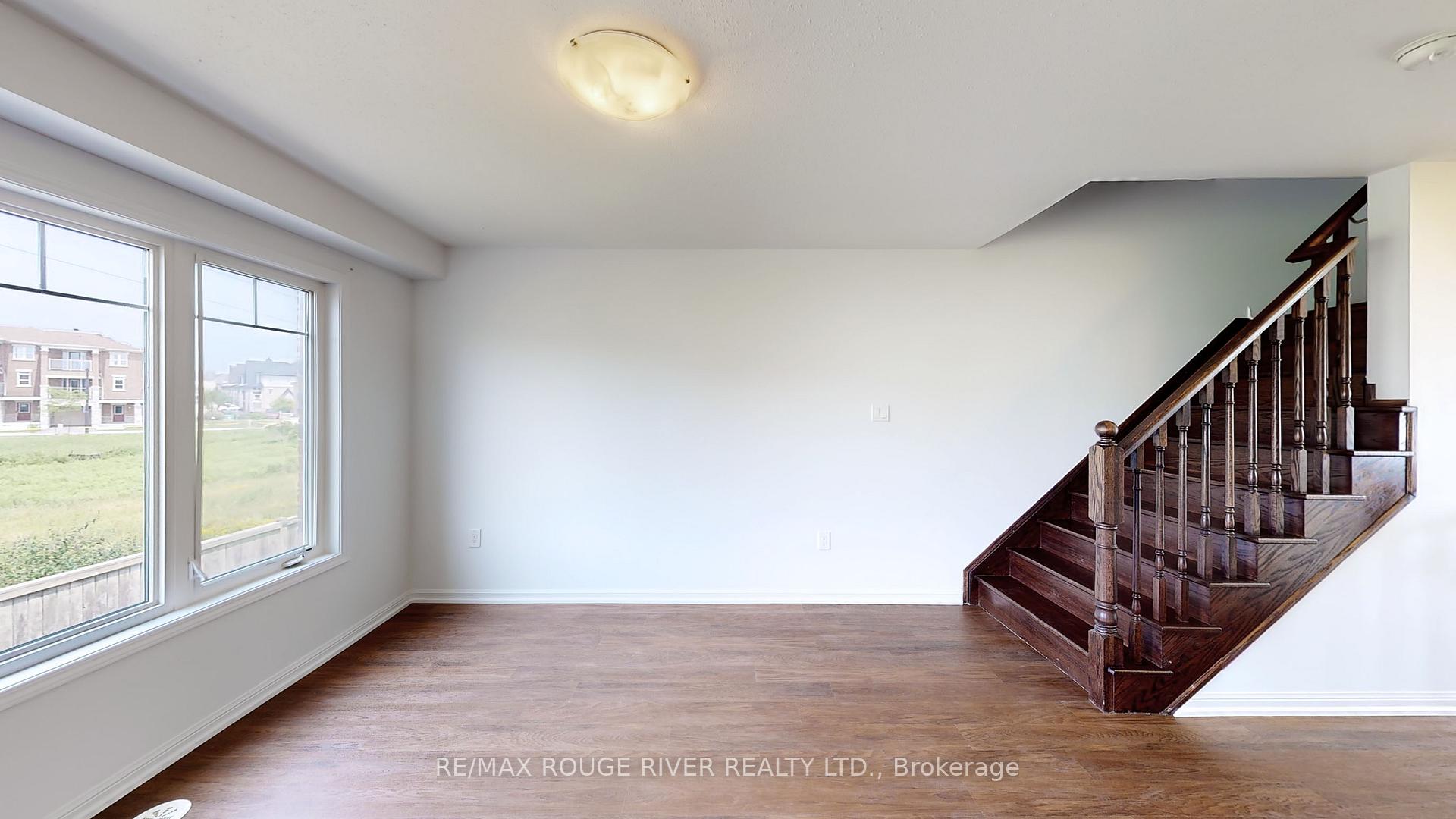 Photo 5 of 2416 Bronzedale Street, Pickering, Duffin Heights — HOMEH