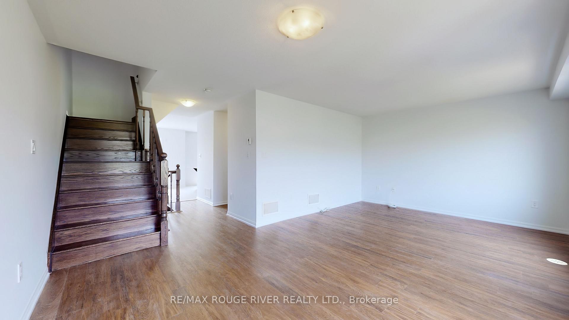 Photo 7 of 2416 Bronzedale Street, Pickering, Duffin Heights — HOMEH