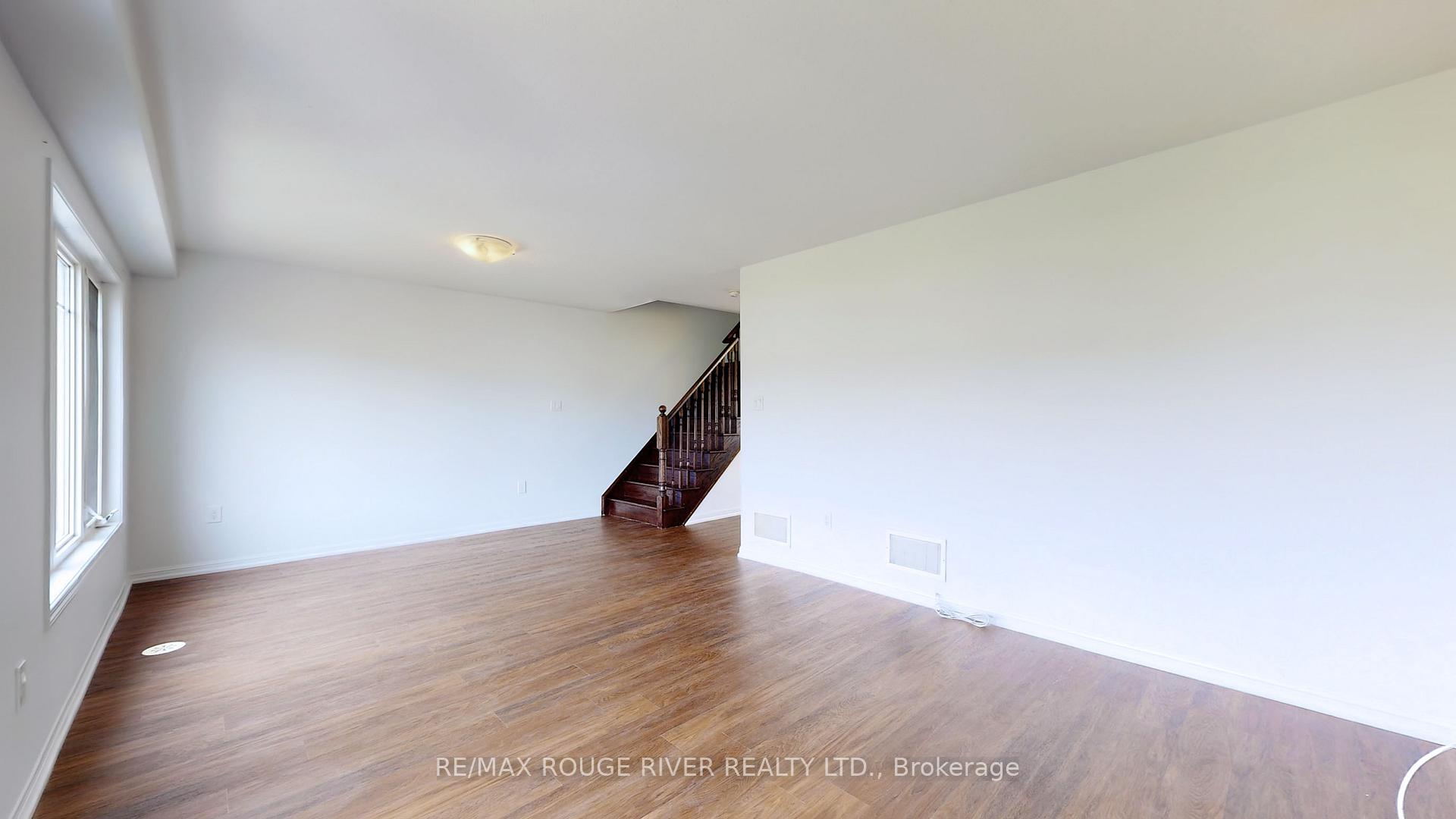 Photo 10 of 2416 Bronzedale Street, Pickering, Duffin Heights — HOMEH