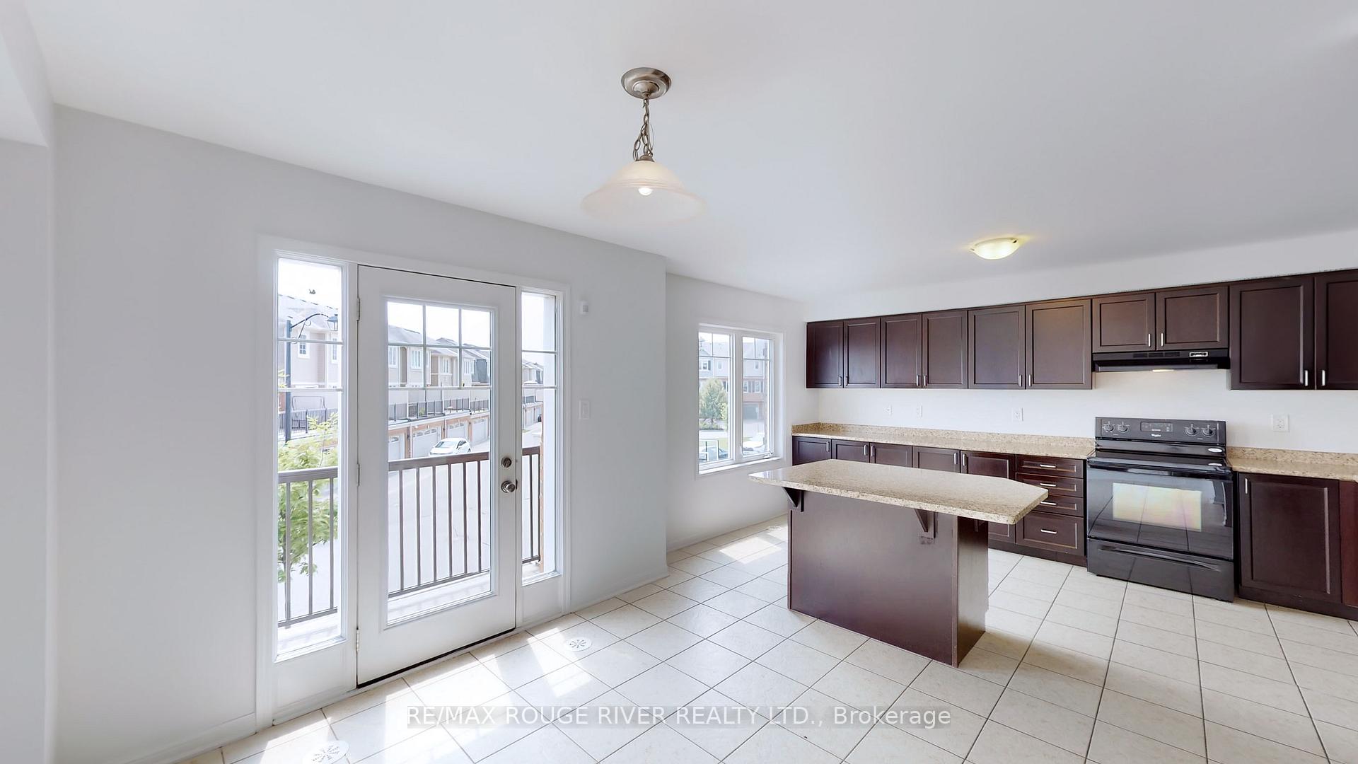 Photo 12 of 2416 Bronzedale Street, Pickering, Duffin Heights — HOMEH