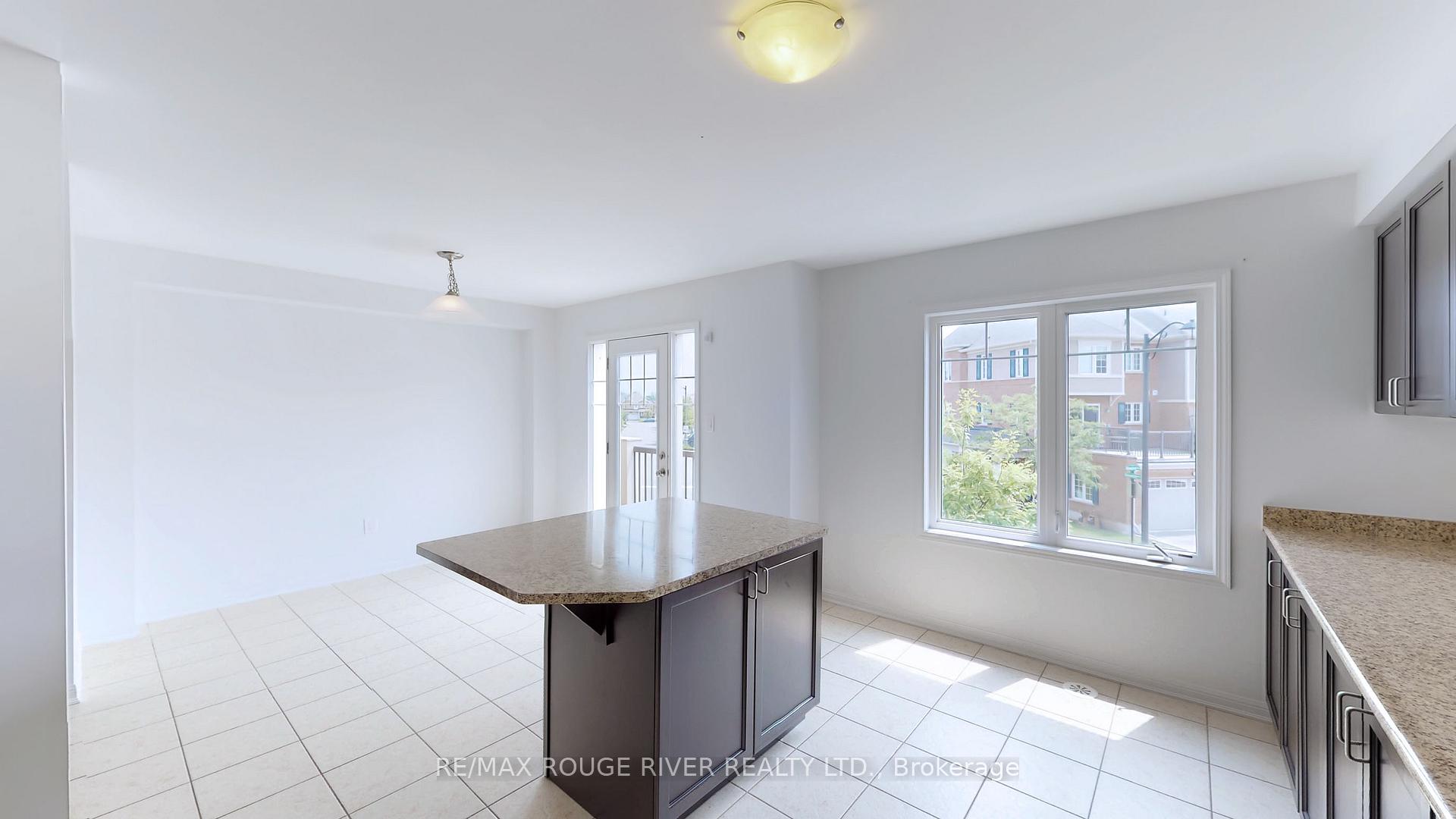 Photo 15 of 2416 Bronzedale Street, Pickering, Duffin Heights — HOMEH