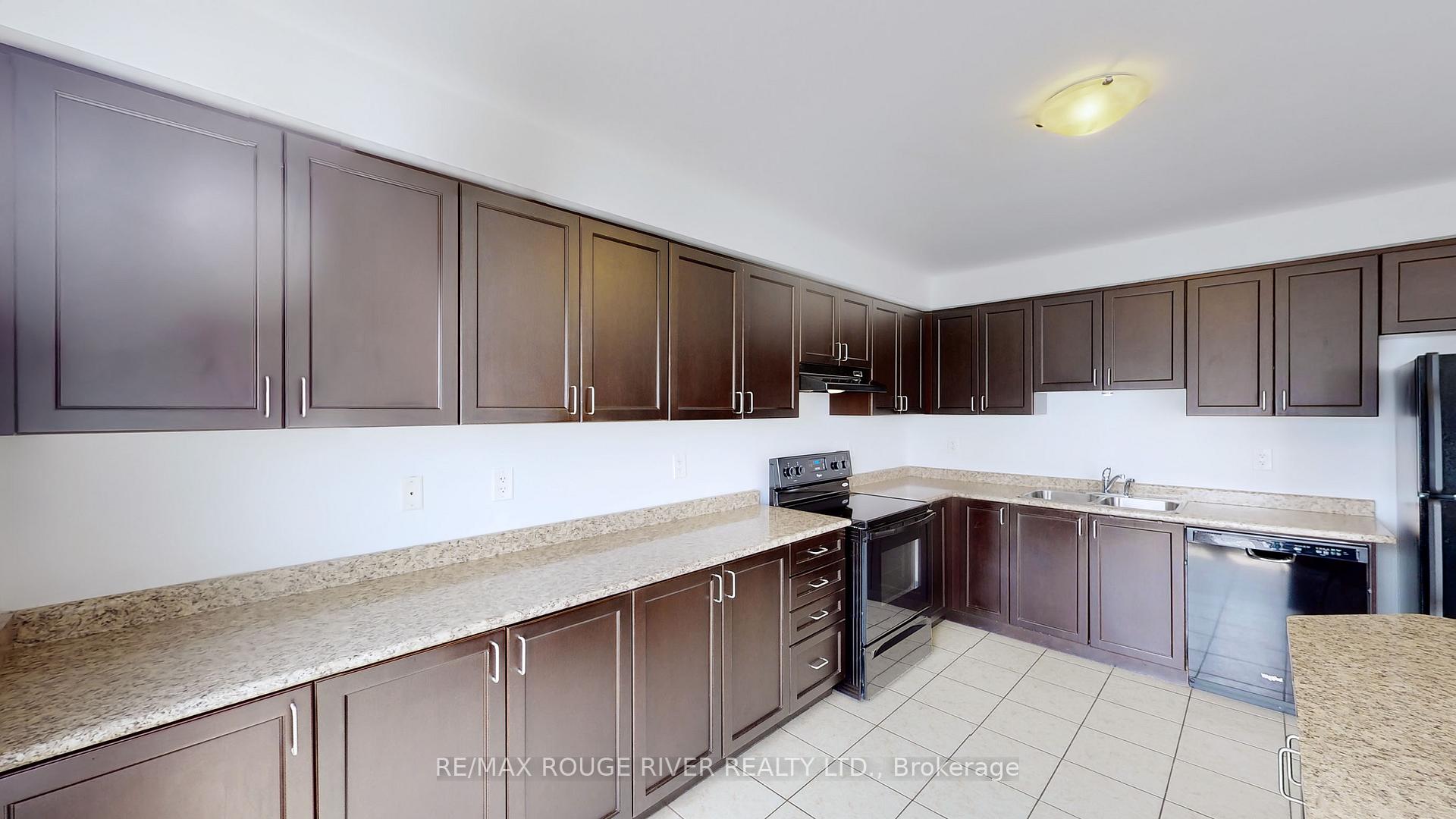 Photo 17 of 2416 Bronzedale Street, Pickering, Duffin Heights — HOMEH