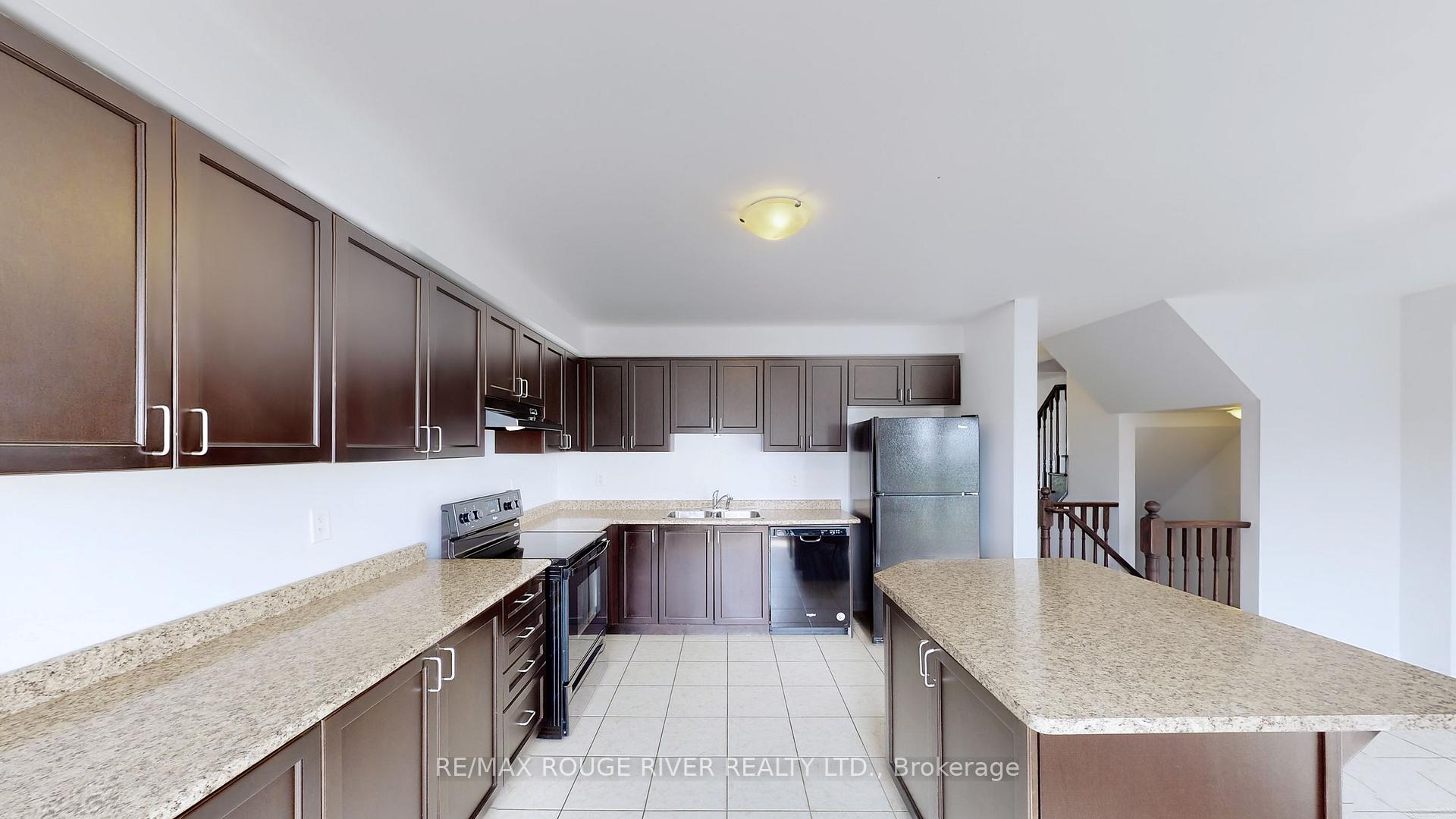 Photo 18 of 2416 Bronzedale Street, Pickering, Duffin Heights — HOMEH