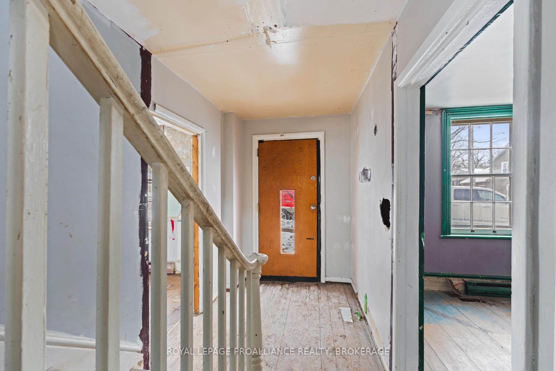 Photo 10 of 148 Yonge Street, Kingston, Central City West — HOMEH