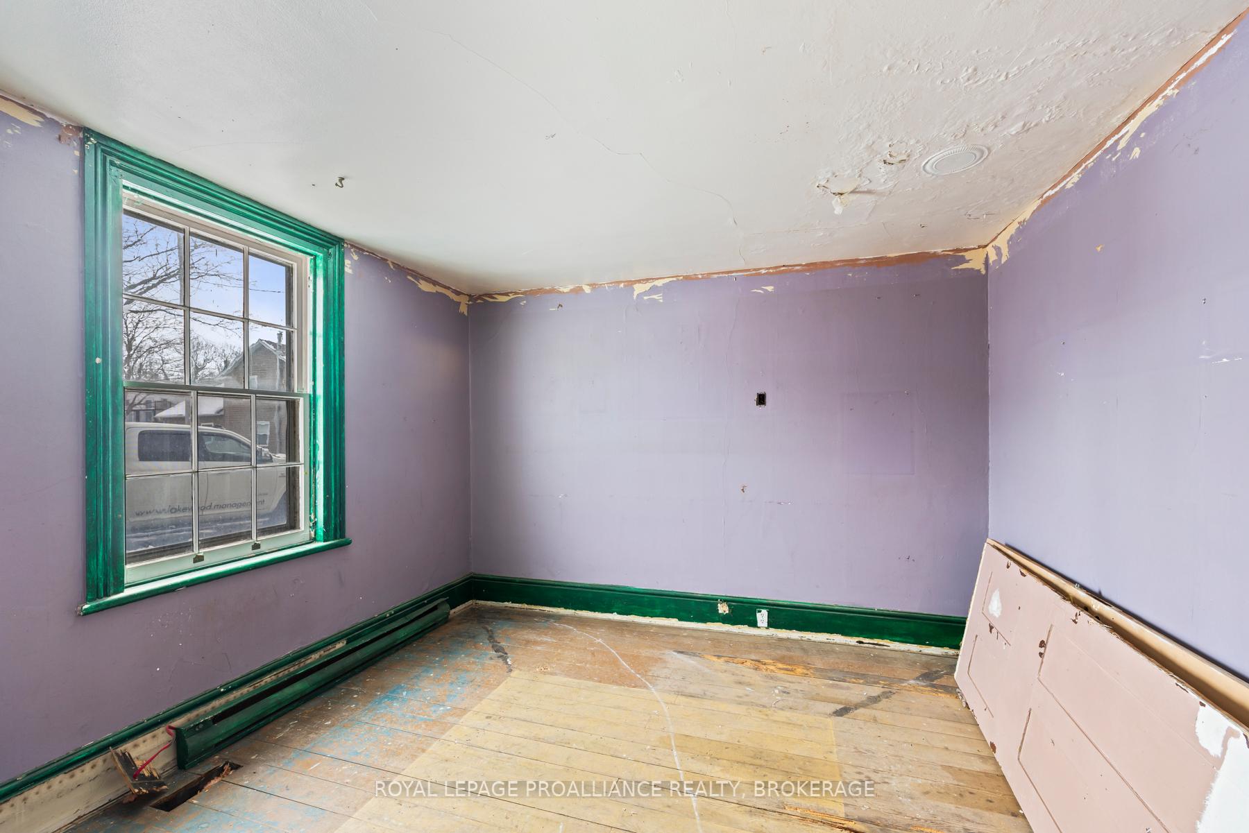 Photo 13 of 148 Yonge Street, Kingston, Central City West — HOMEH