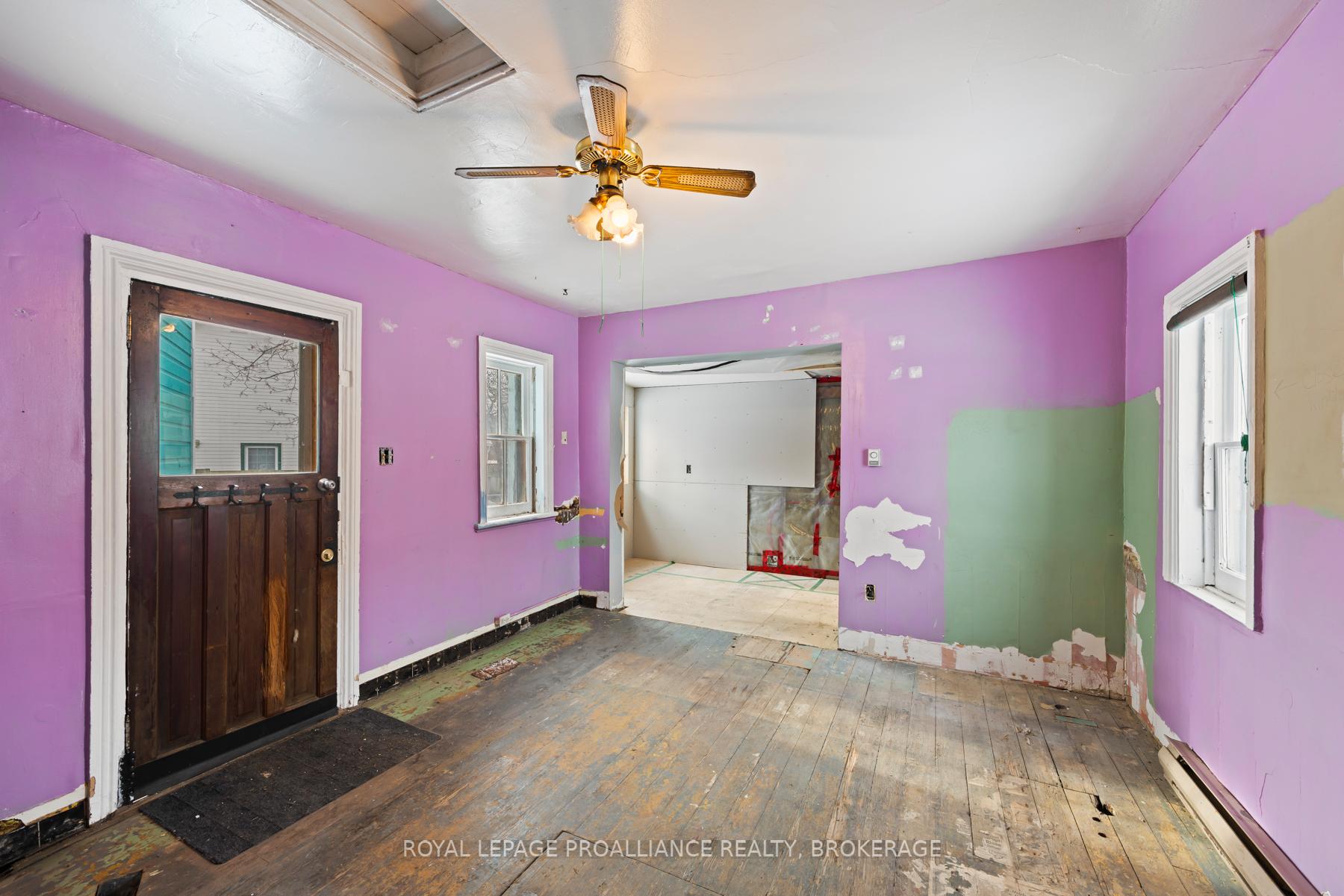 Photo 16 of 148 Yonge Street, Kingston, Central City West — HOMEH