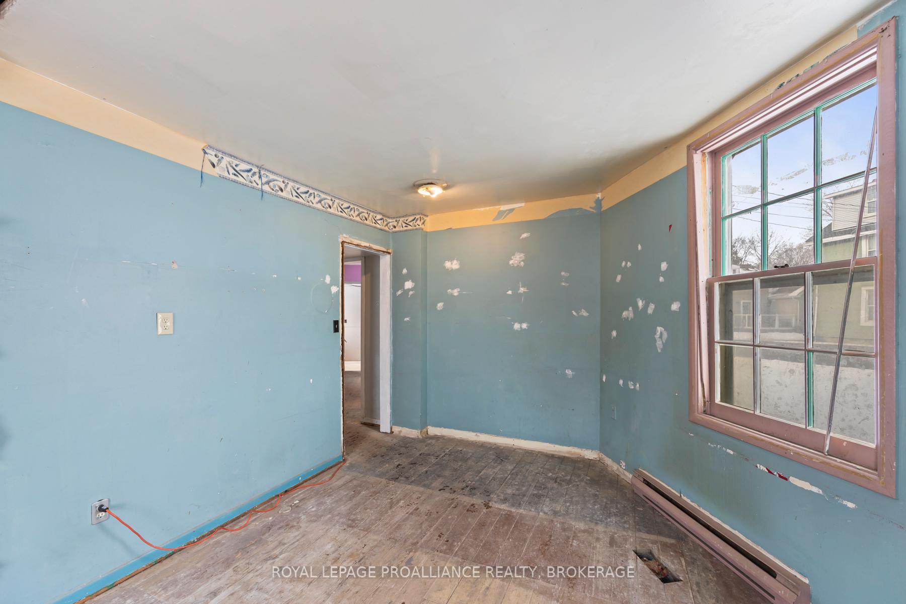 Photo 25 of 148 Yonge Street, Kingston, Central City West — HOMEH