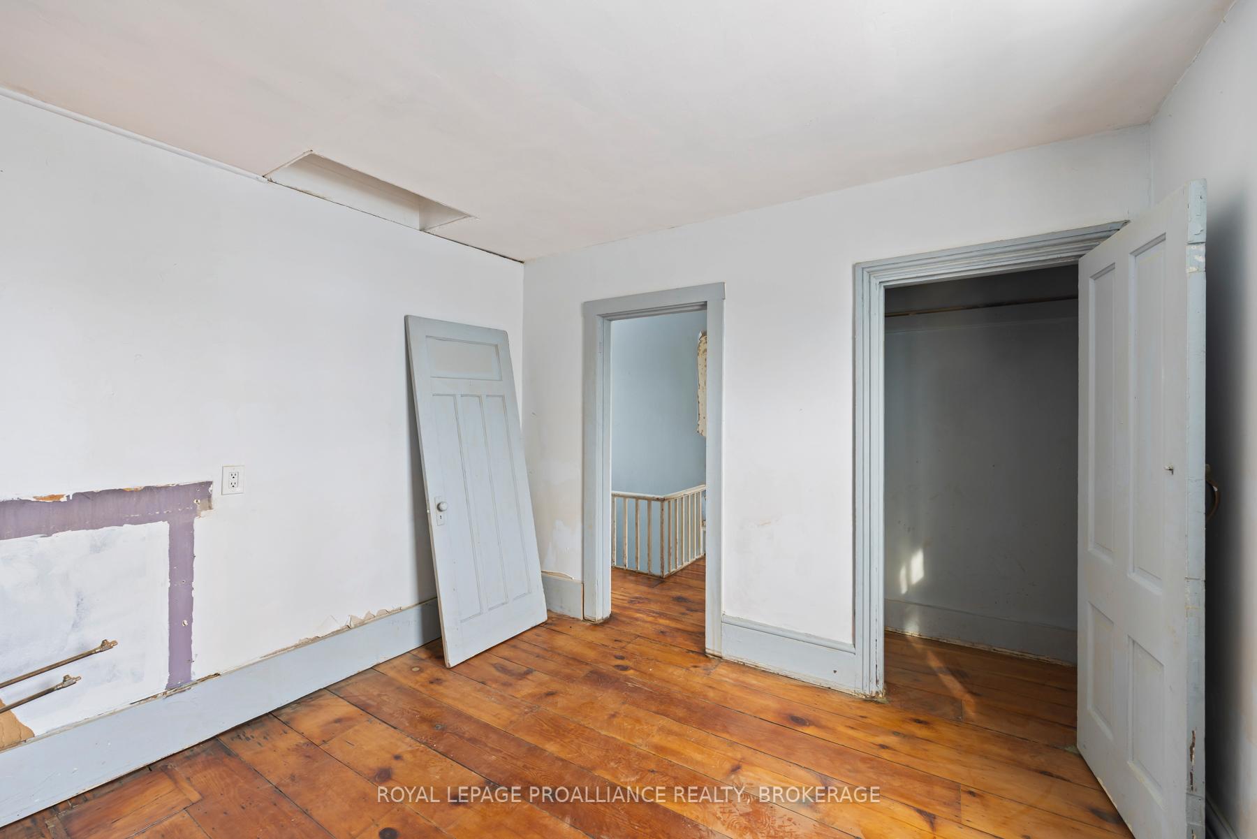 Photo 29 of 148 Yonge Street, Kingston, Central City West — HOMEH