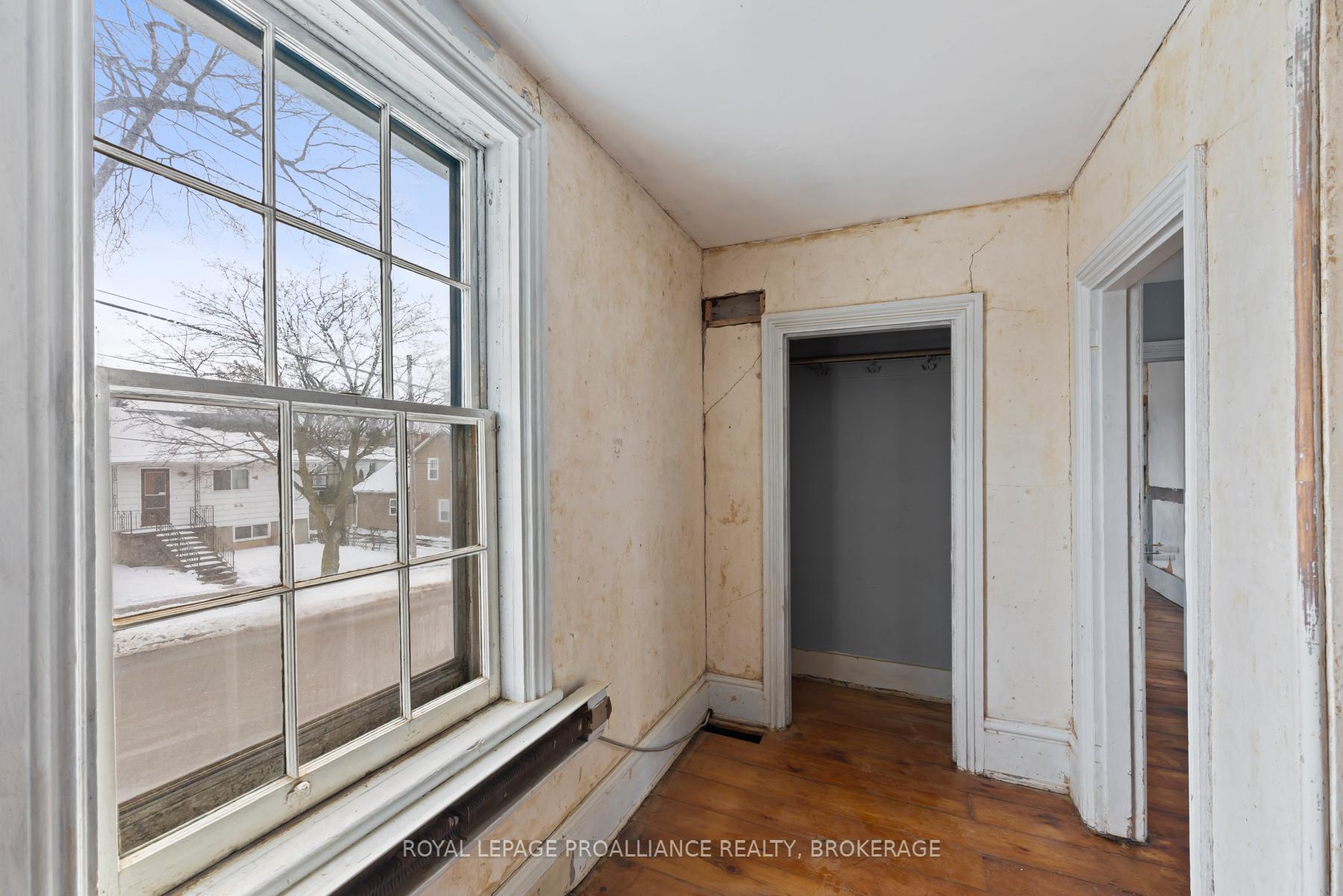 Photo 33 of 148 Yonge Street, Kingston, Central City West — HOMEH
