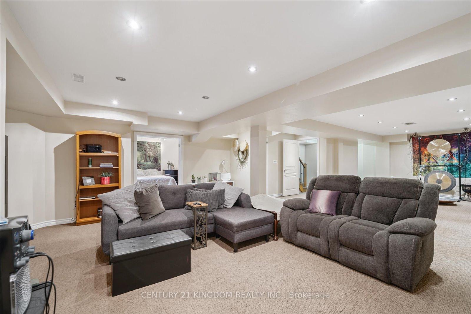 Photo 42 of 1839 Holbrook Court, Pickering, Liverpool — HOMEH