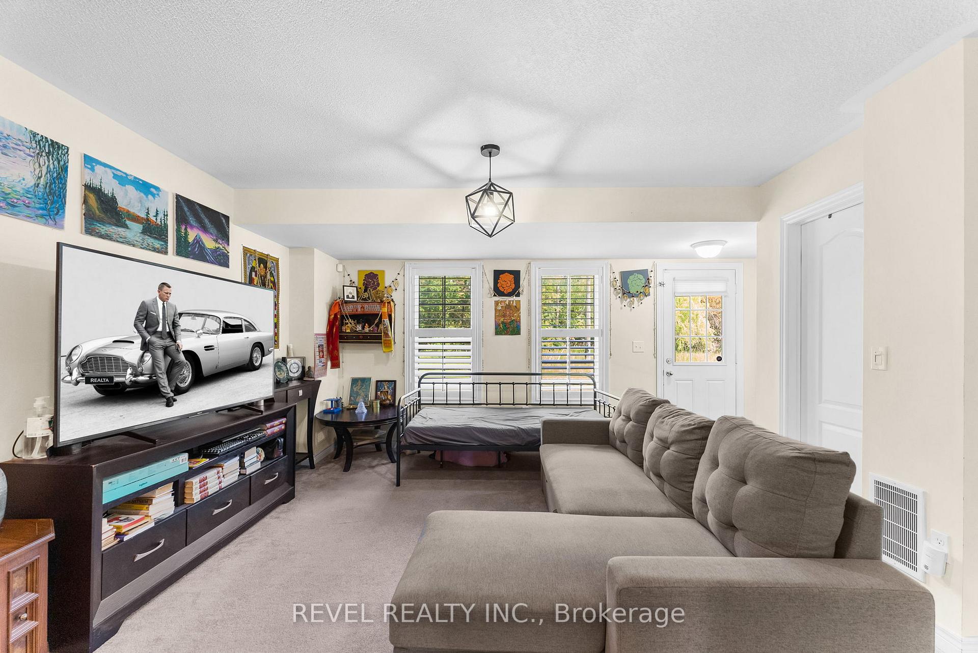 Photo 4 of 1774 Carousel Mews, Pickering, Duffin Heights — HOMEH