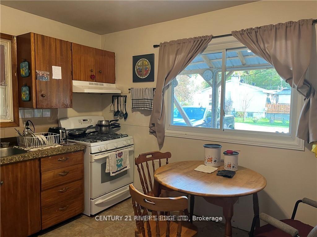 Photo 3 of 300 Victor Road, Prescott — HOMEH