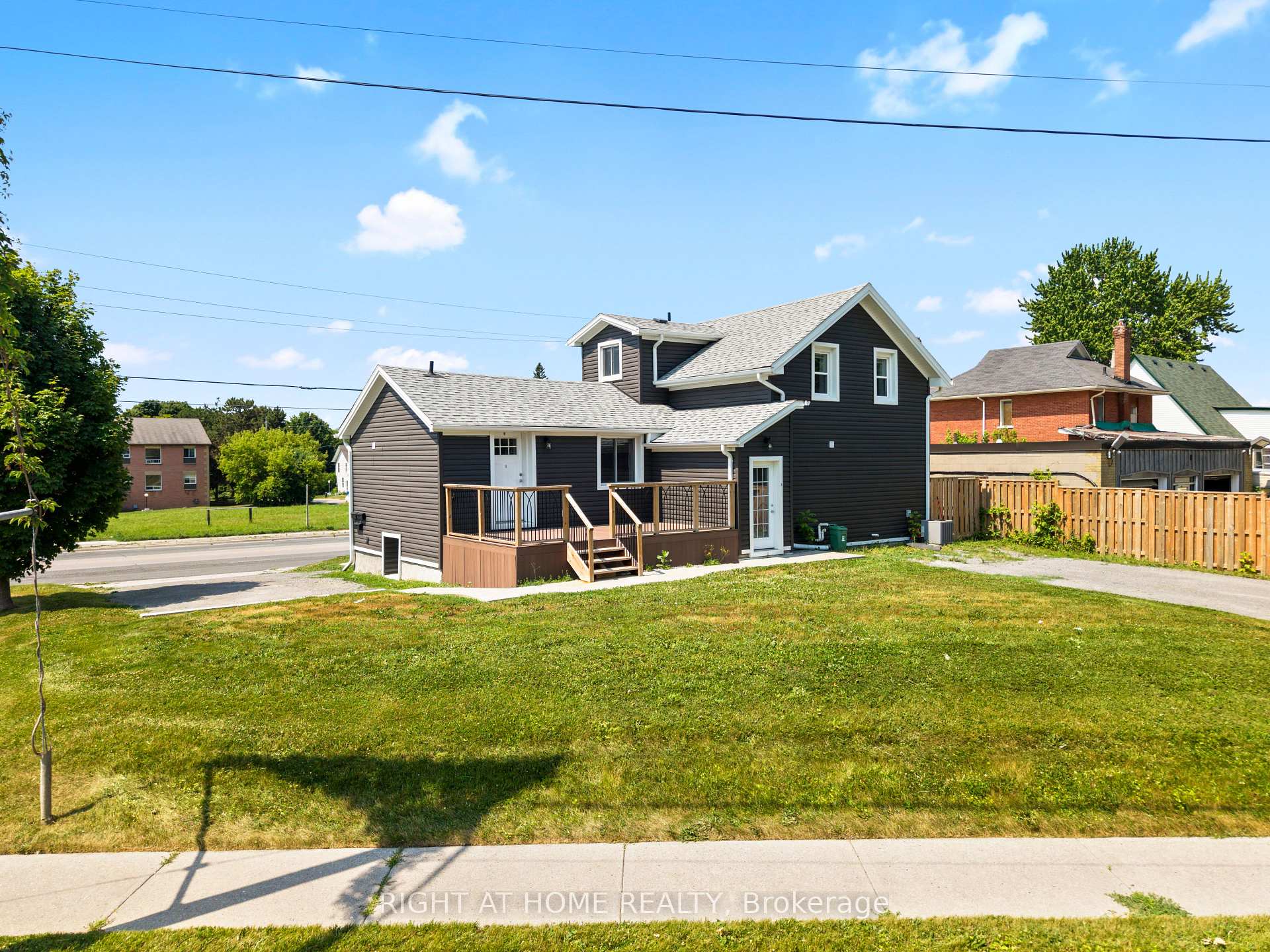 Photo 1 of 865 Simcoe Street S, Oshawa, Lakeview — HOMEH