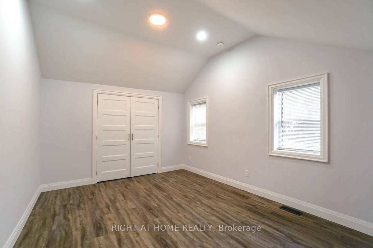 Photo 13 of 865 Simcoe Street S, Oshawa, Lakeview — HOMEH