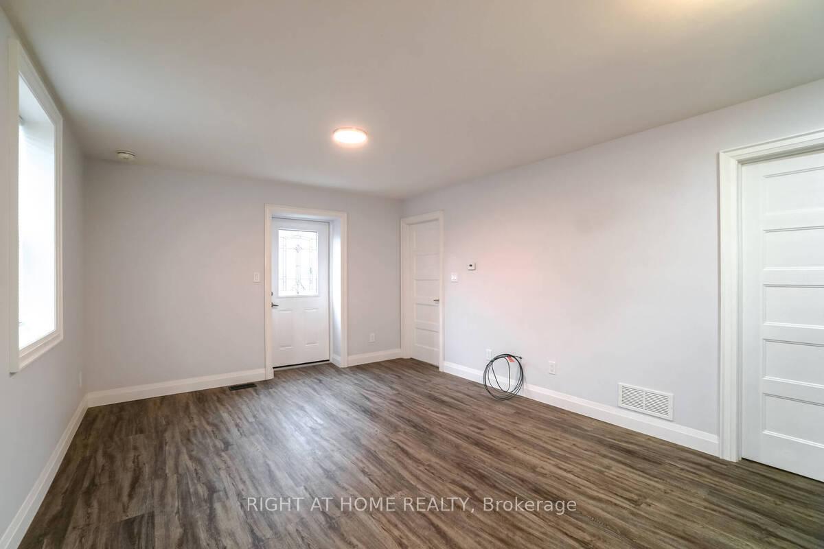 Photo 21 of 865 Simcoe Street S, Oshawa, Lakeview — HOMEH