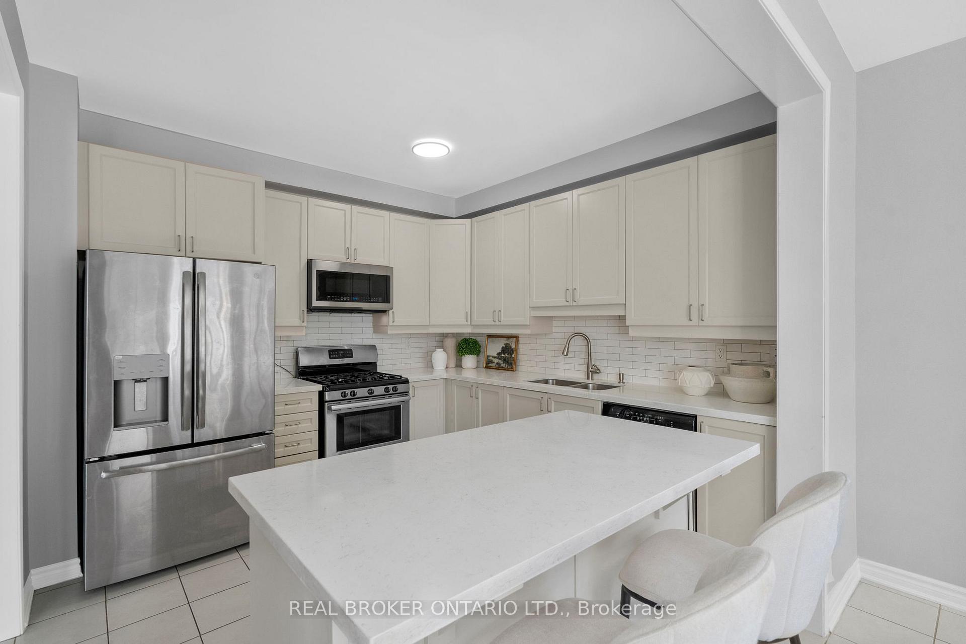 Photo 13 of 187 Leiterman Drive, Milton, Willmott — HOMEH