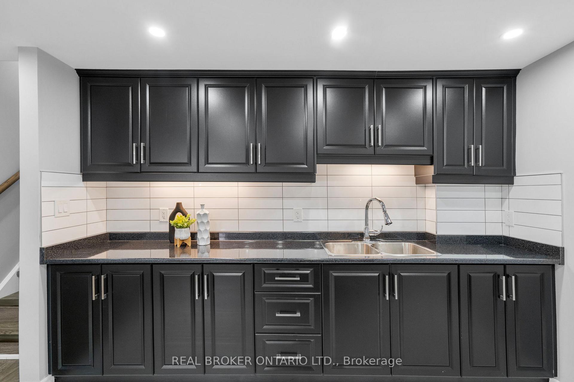 Photo 35 of 187 Leiterman Drive, Milton, Willmott — HOMEH