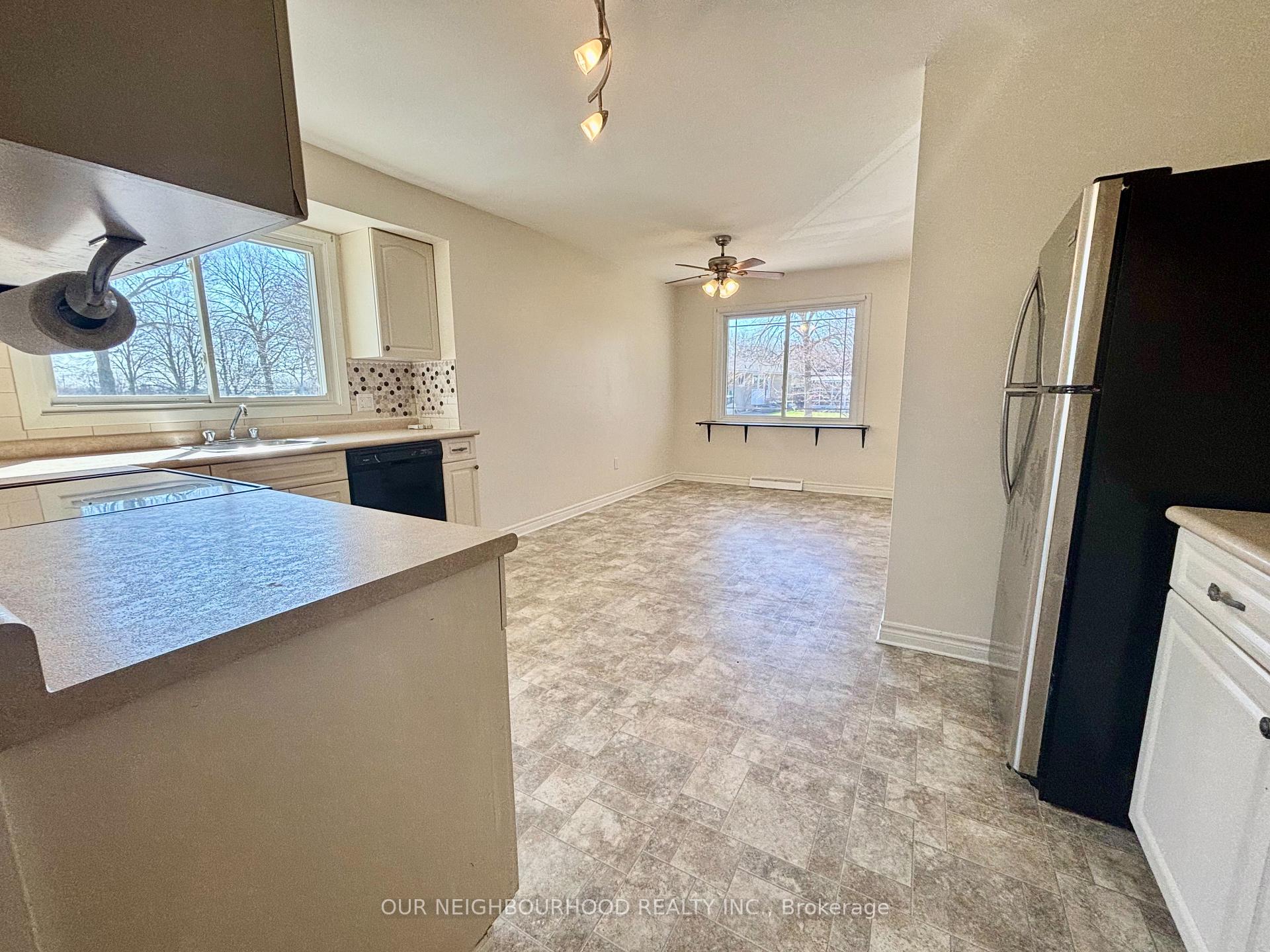 Photo 7 of 5941 Brooks Crescent, Niagara Falls, Church's Lane — HOMEH