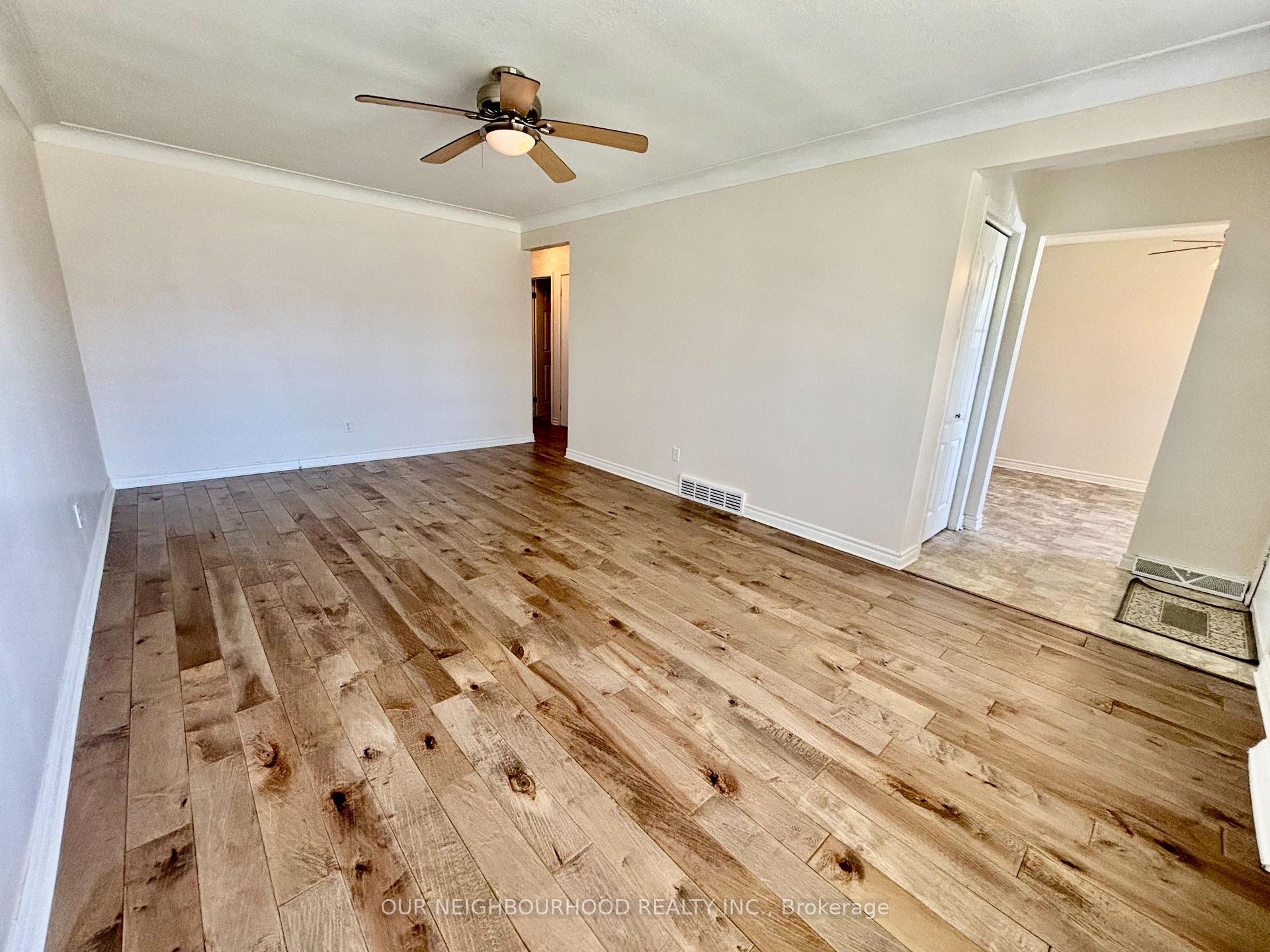 Photo 9 of 5941 Brooks Crescent, Niagara Falls, Church's Lane — HOMEH