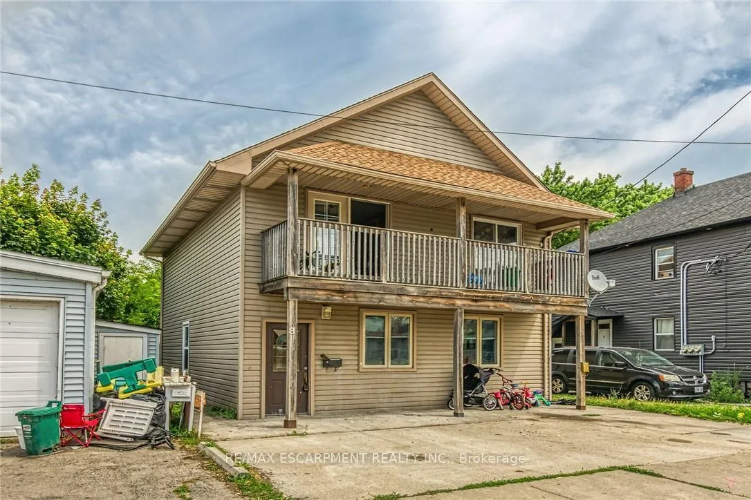 Front of 8 Nickel Street