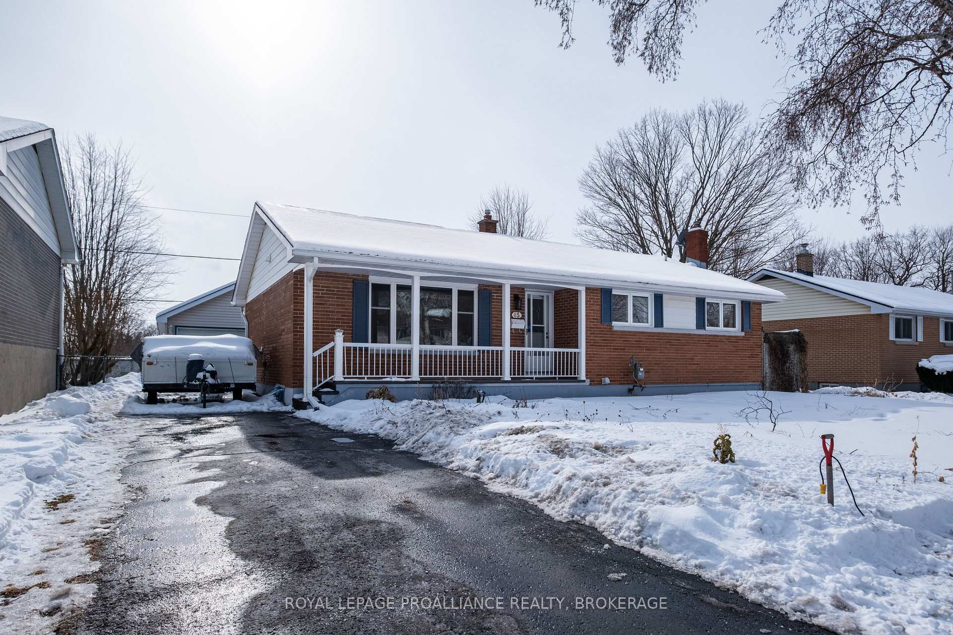 Front of 85 Brentwood Crescent