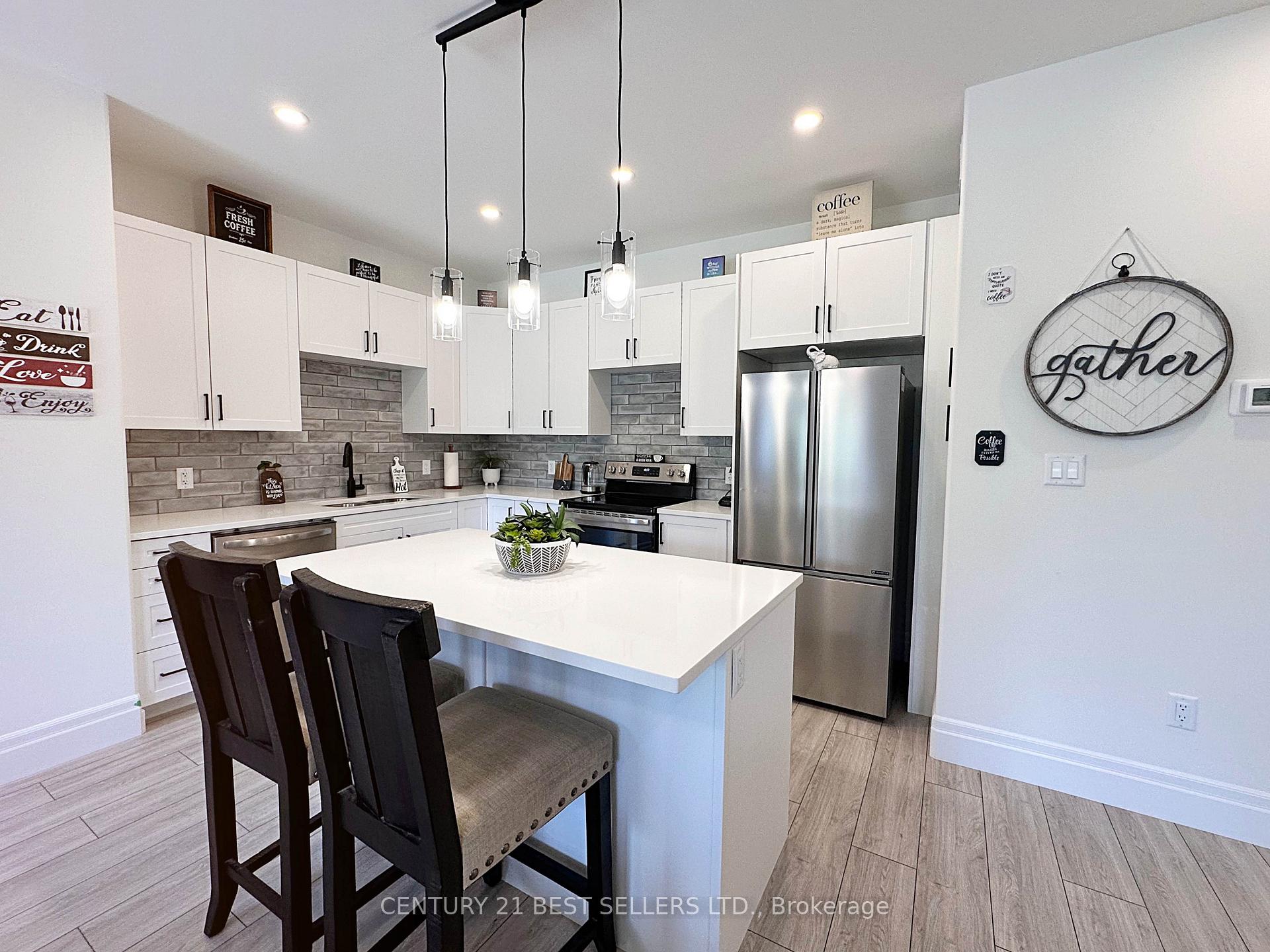 Photo 7 of 79 Buchanan Avenue, Prince Edward County, Picton Ward — HOMEH