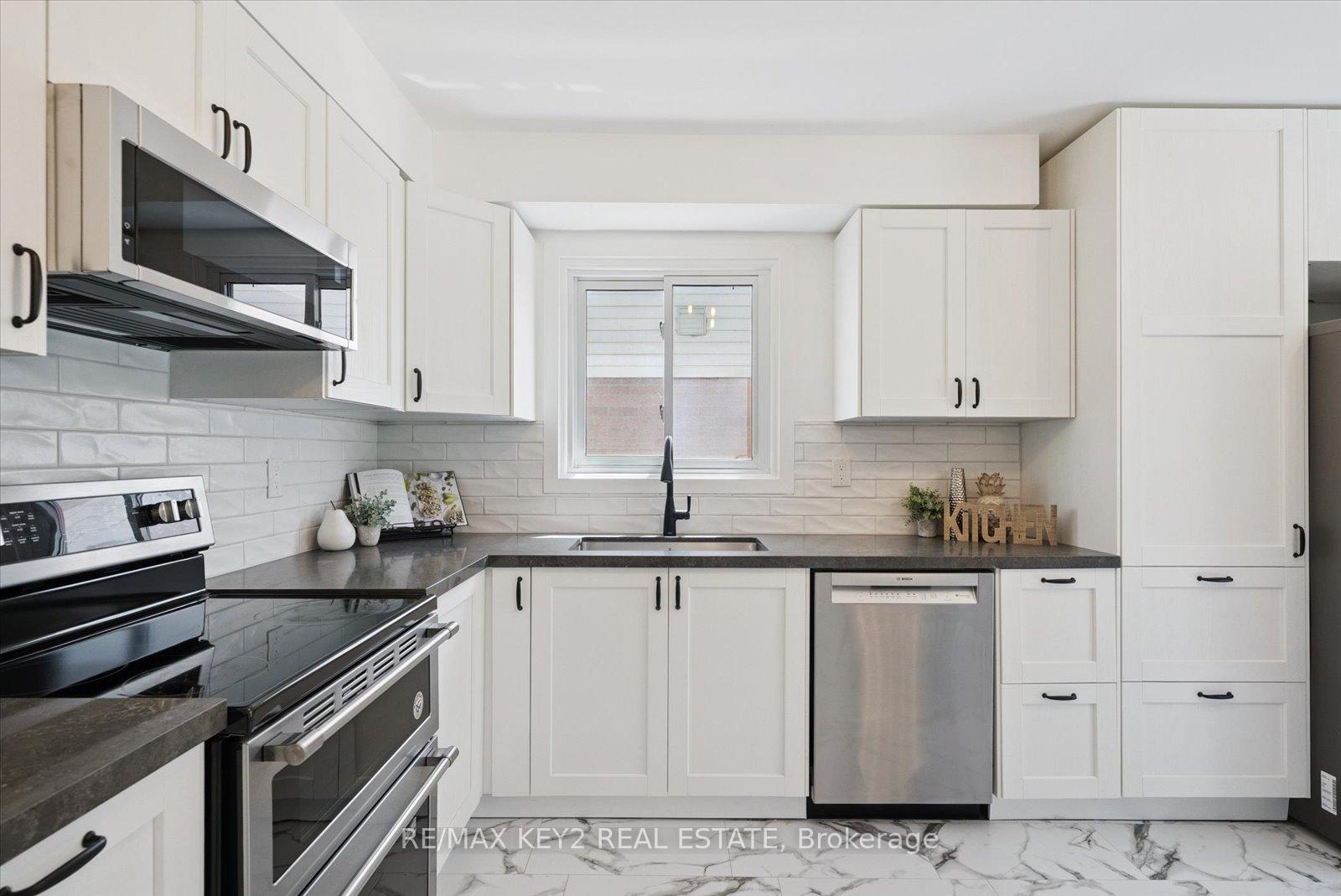 Photo 9 of 2284 Chapman Court, Pickering, Brock Ridge — HOMEH