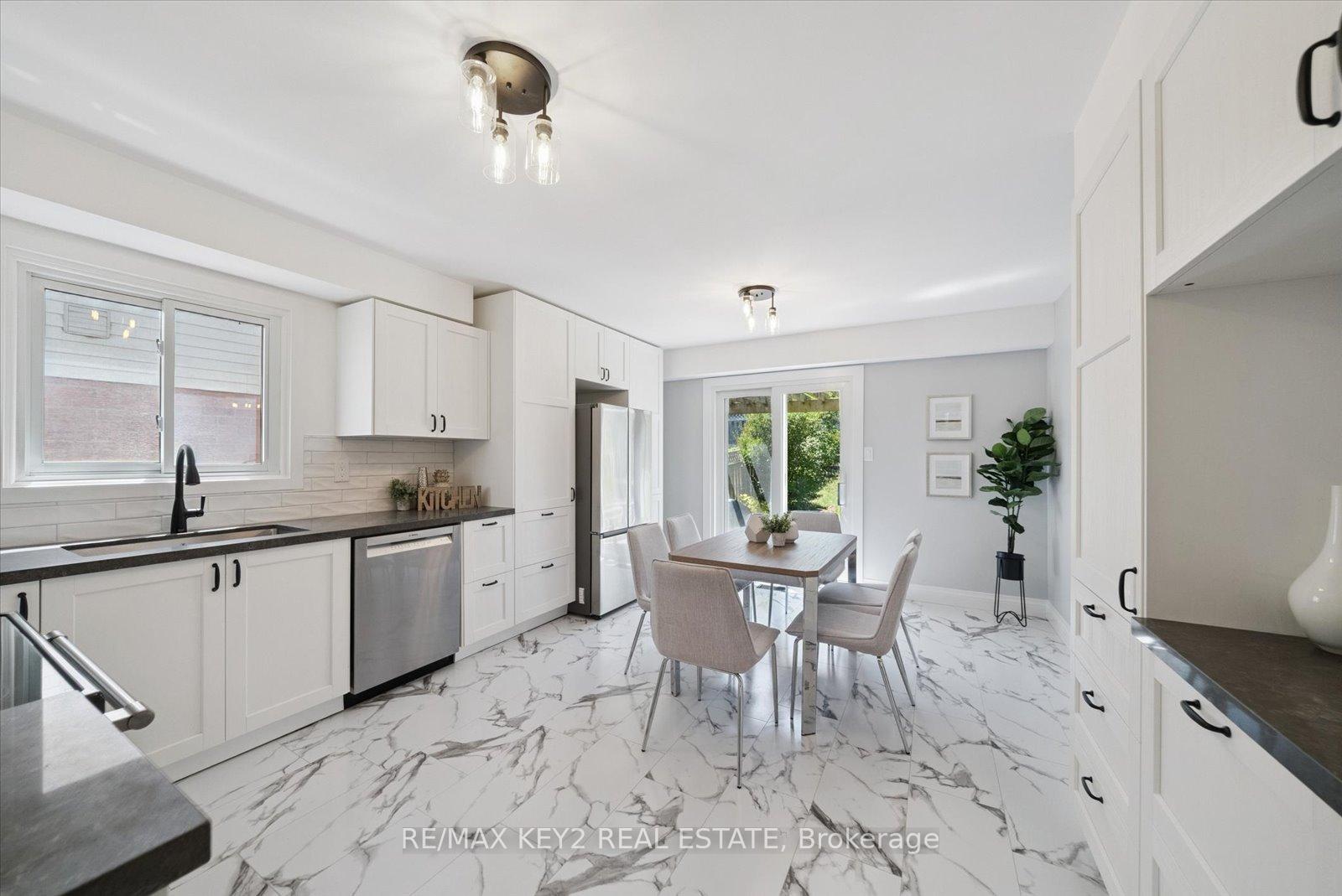 Photo 10 of 2284 Chapman Court, Pickering, Brock Ridge — HOMEH