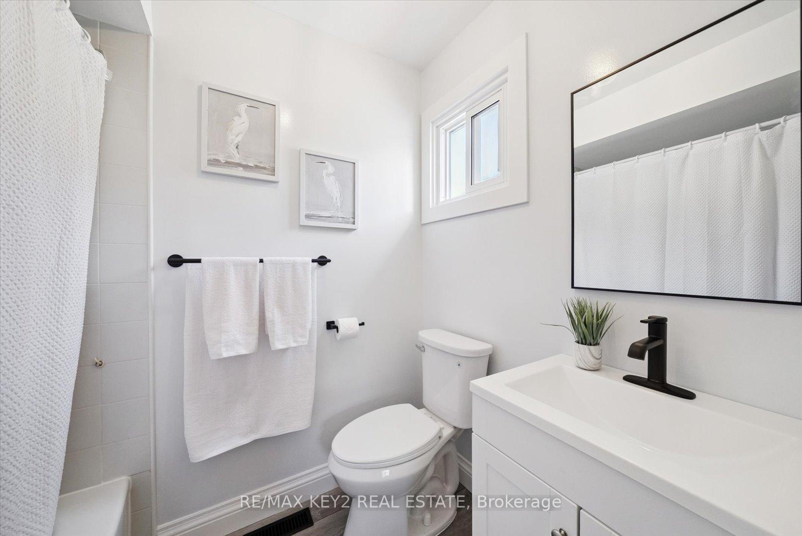 Photo 24 of 2284 Chapman Court, Pickering, Brock Ridge — HOMEH