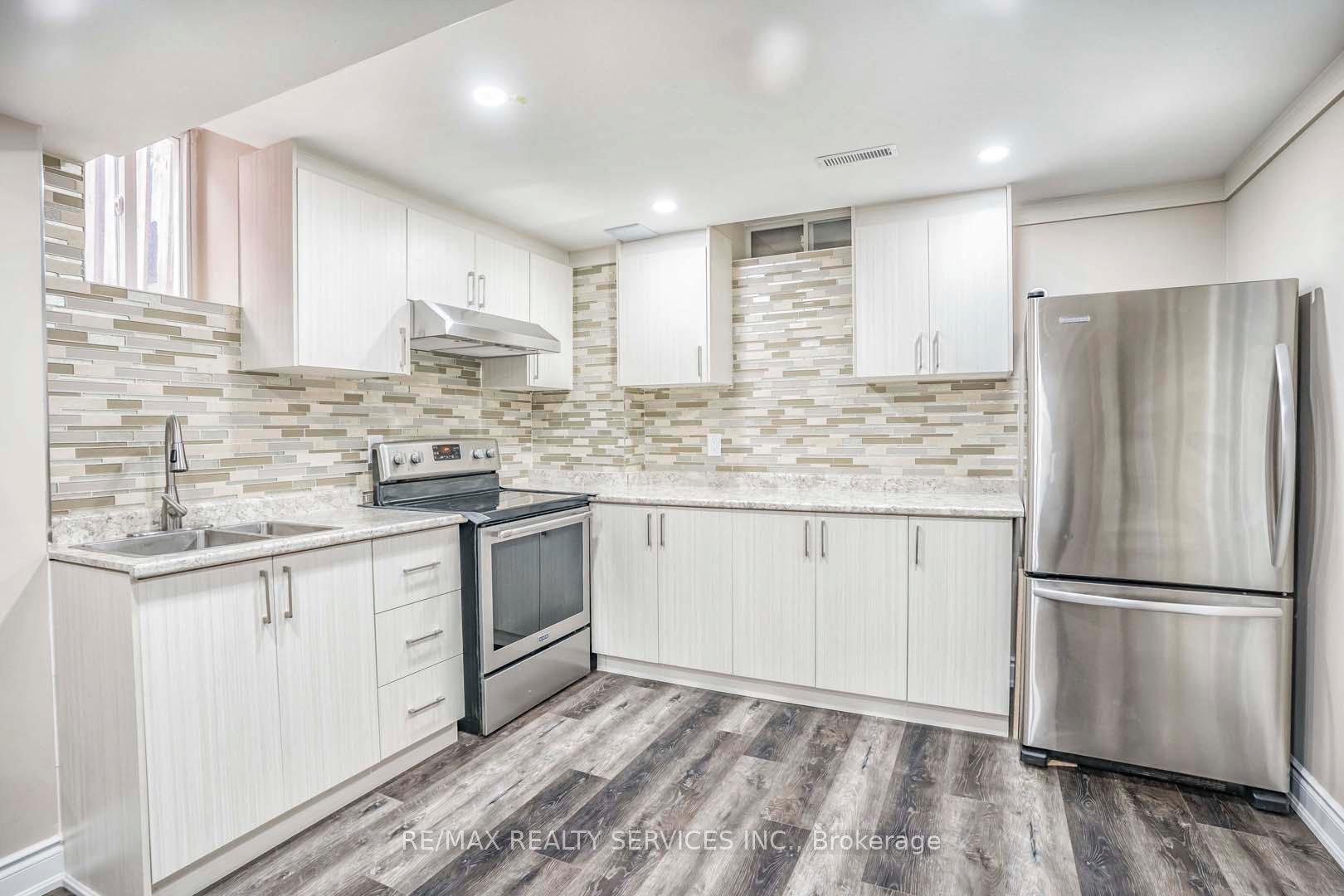 Photo 5 of Unit Bsmt, 535 Lightfoot Place, Pickering, Dunbarton — HOMEH