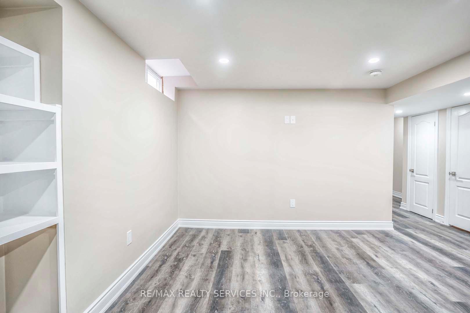 Photo 8 of Unit Bsmt, 535 Lightfoot Place, Pickering, Dunbarton — HOMEH