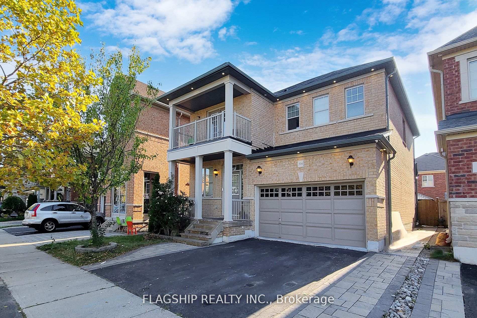 Front of 304 Dalgleish Gardens