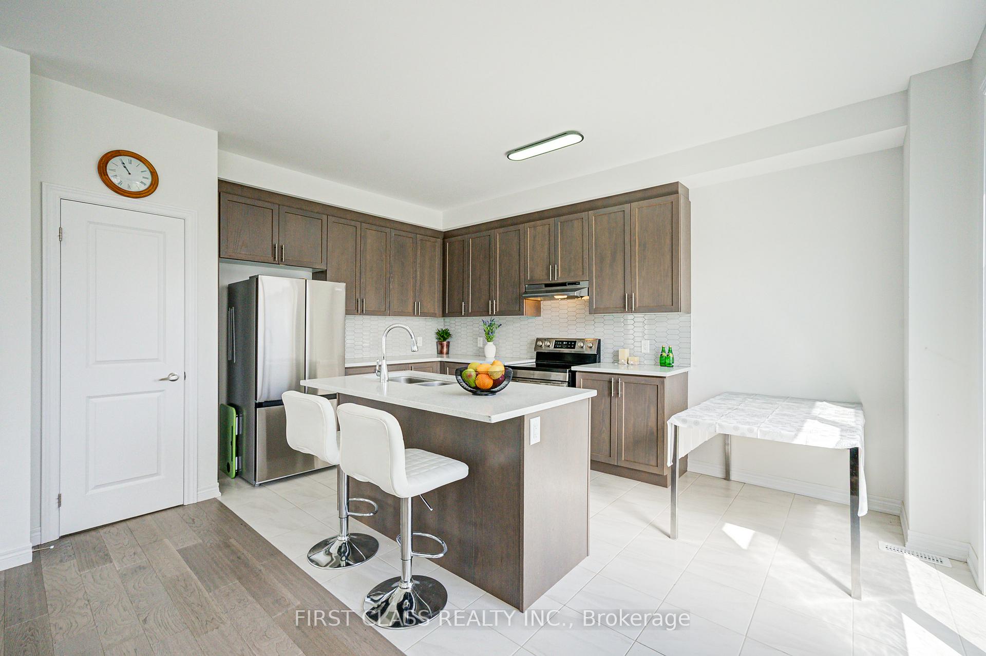 Photo 15 of 2049 Chris Mason Street, Oshawa, Kedron — HOMEH