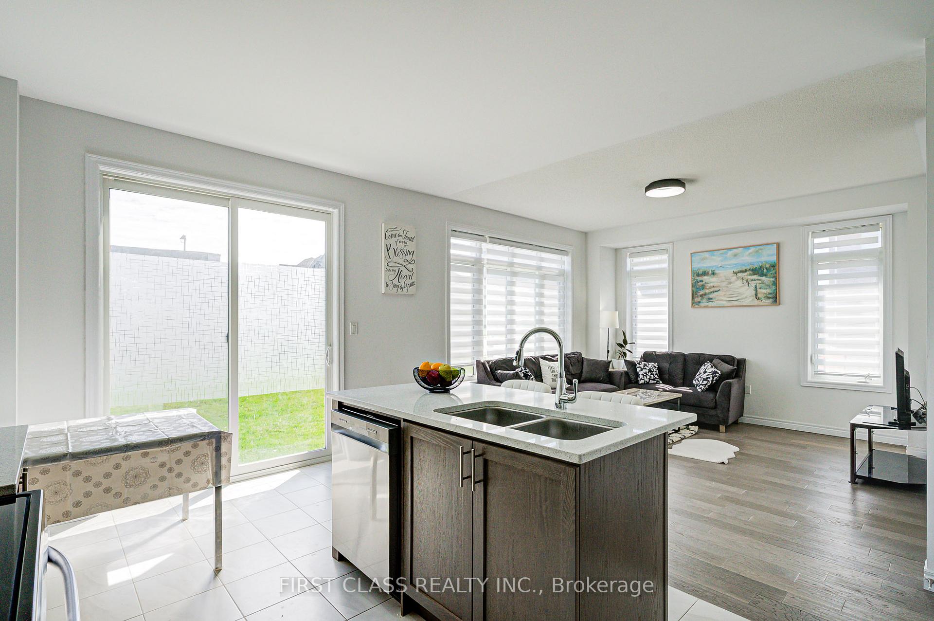 Photo 17 of 2049 Chris Mason Street, Oshawa, Kedron — HOMEH