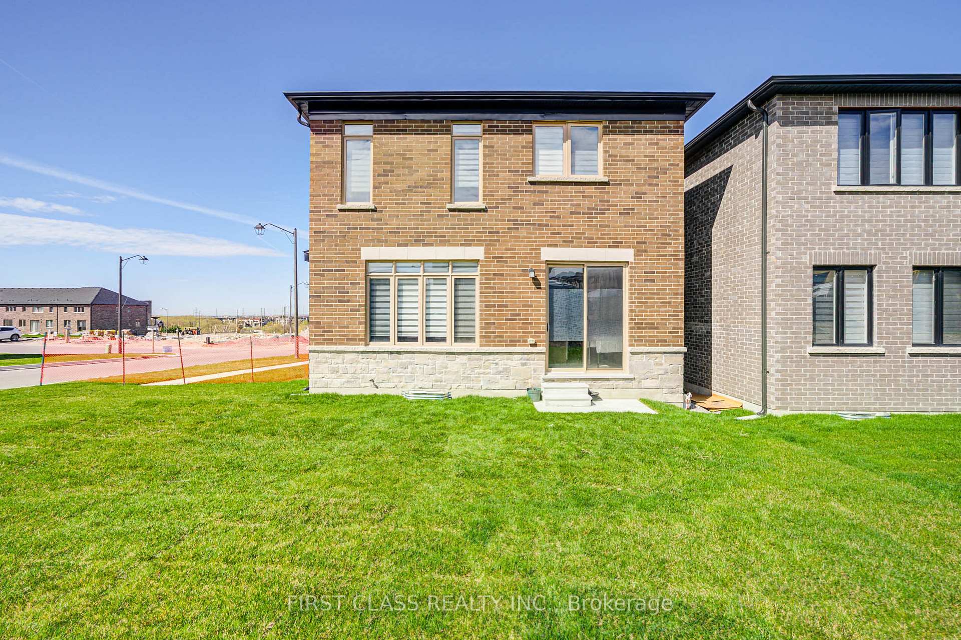 Photo 31 of 2049 Chris Mason Street, Oshawa, Kedron — HOMEH