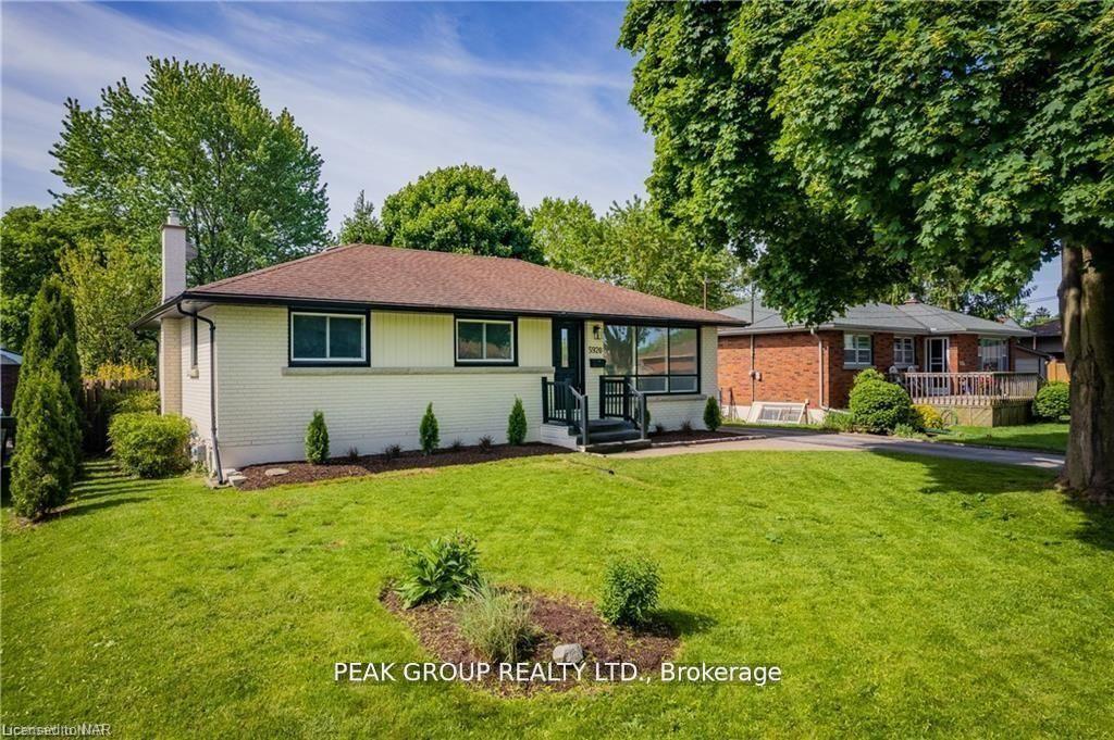 Front of 5920 Silverwood Crescent