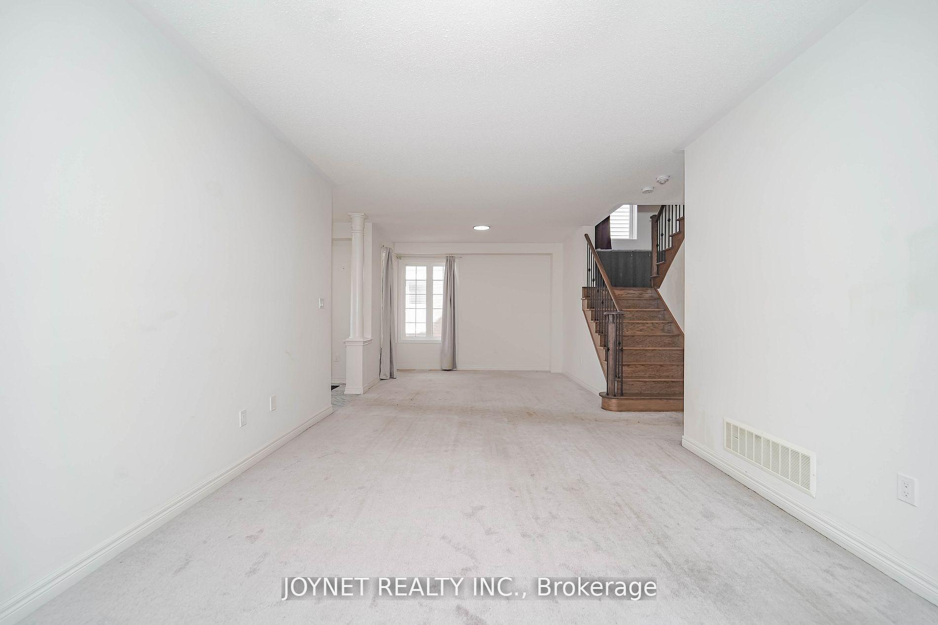 Photo 4 of 1721 Frederick Mason Drive, Oshawa, Taunton — HOMEH