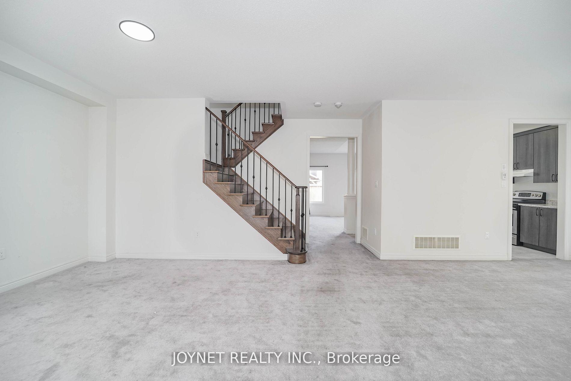 Photo 5 of 1721 Frederick Mason Drive, Oshawa, Taunton — HOMEH