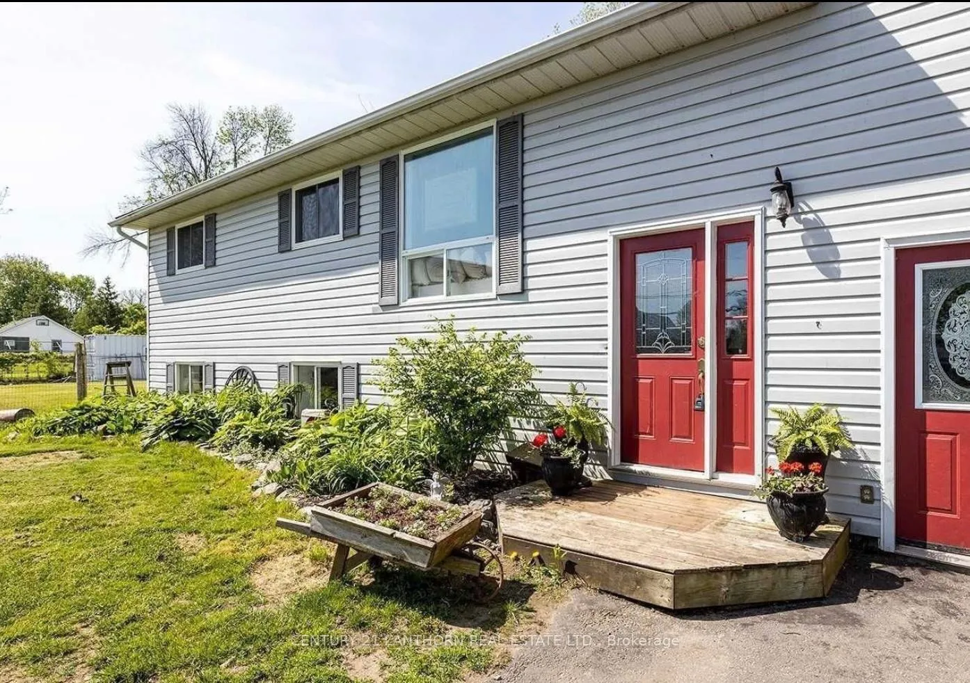 Photo 1 of 1-735 County Rd 28 N, Prince Edward County, Ameliasburg Ward — HOMEH