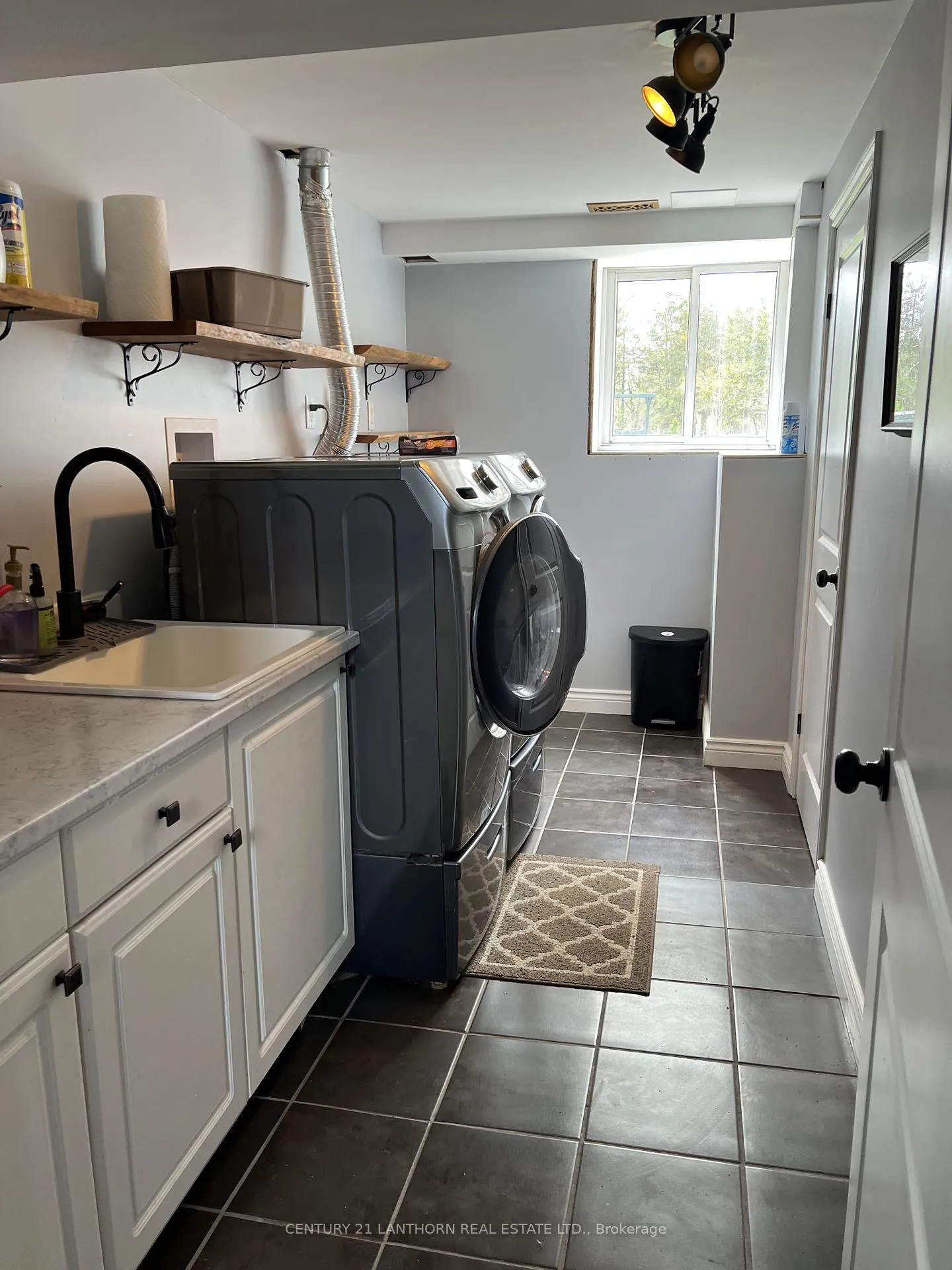 Photo 12 of 1-735 County Rd 28 N, Prince Edward County, Ameliasburg Ward — HOMEH