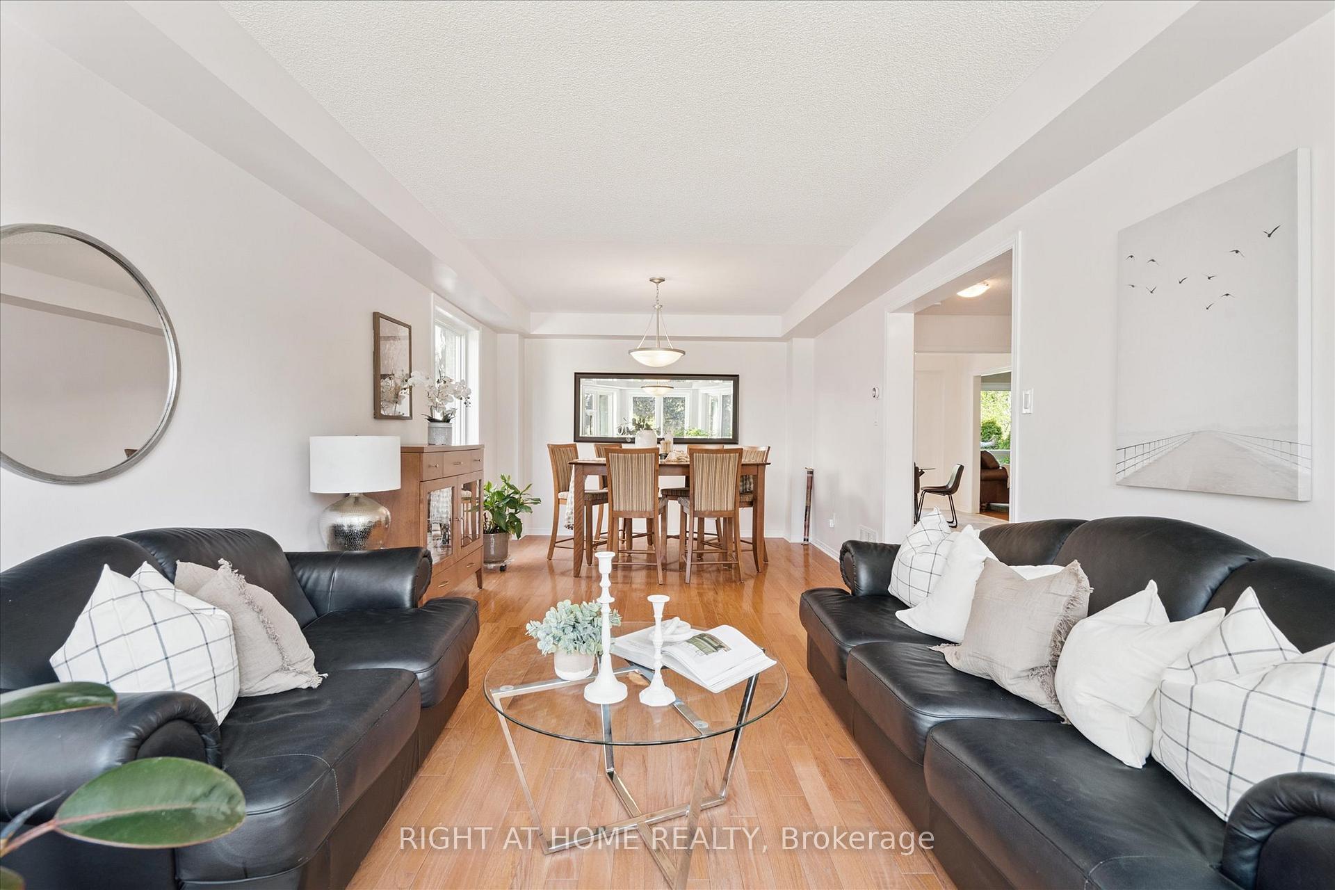 Photo 2 of 2097 Lynn Heights Drive, Pickering, Liverpool — HOMEH