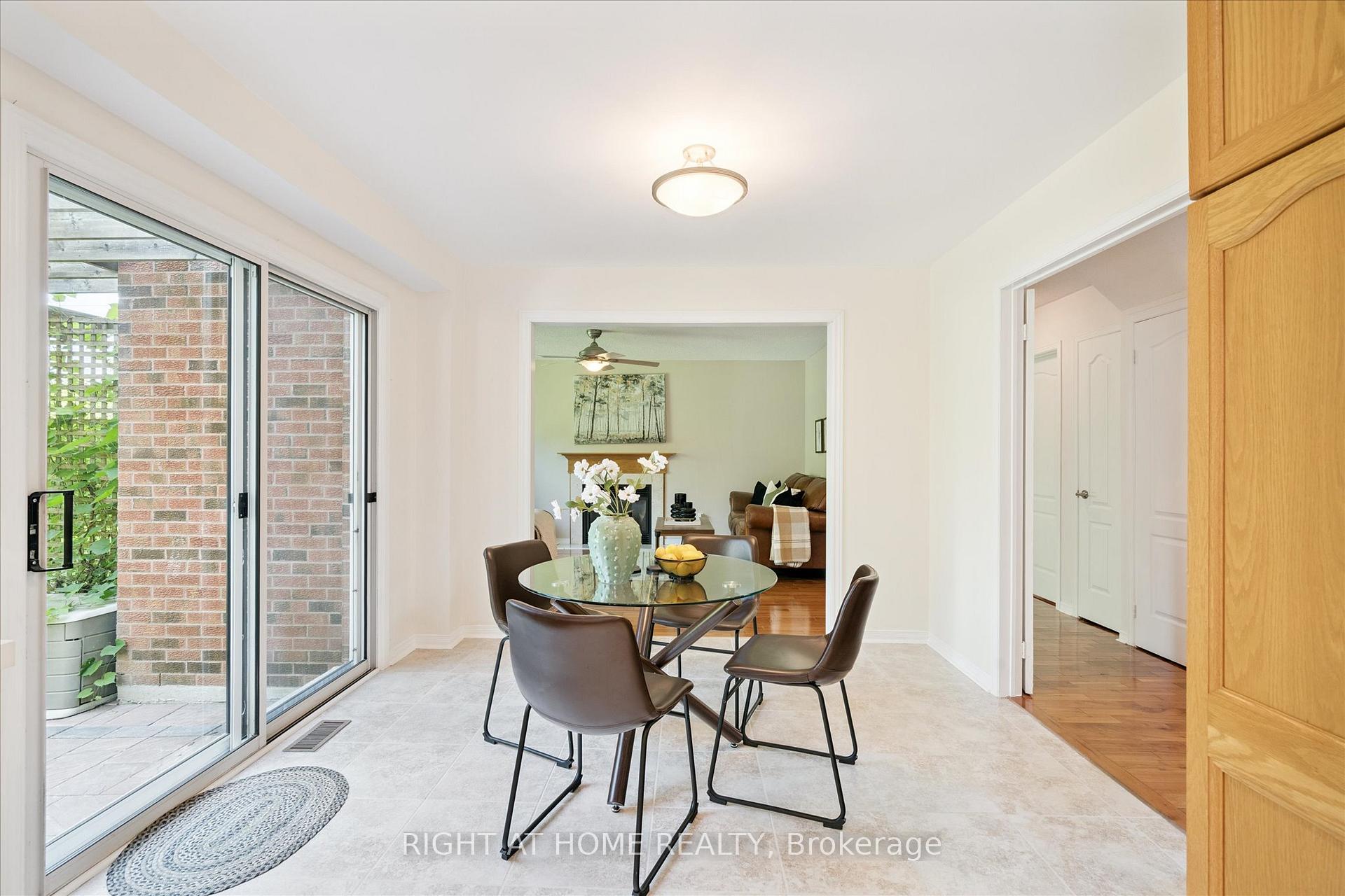 Photo 11 of 2097 Lynn Heights Drive, Pickering, Liverpool — HOMEH